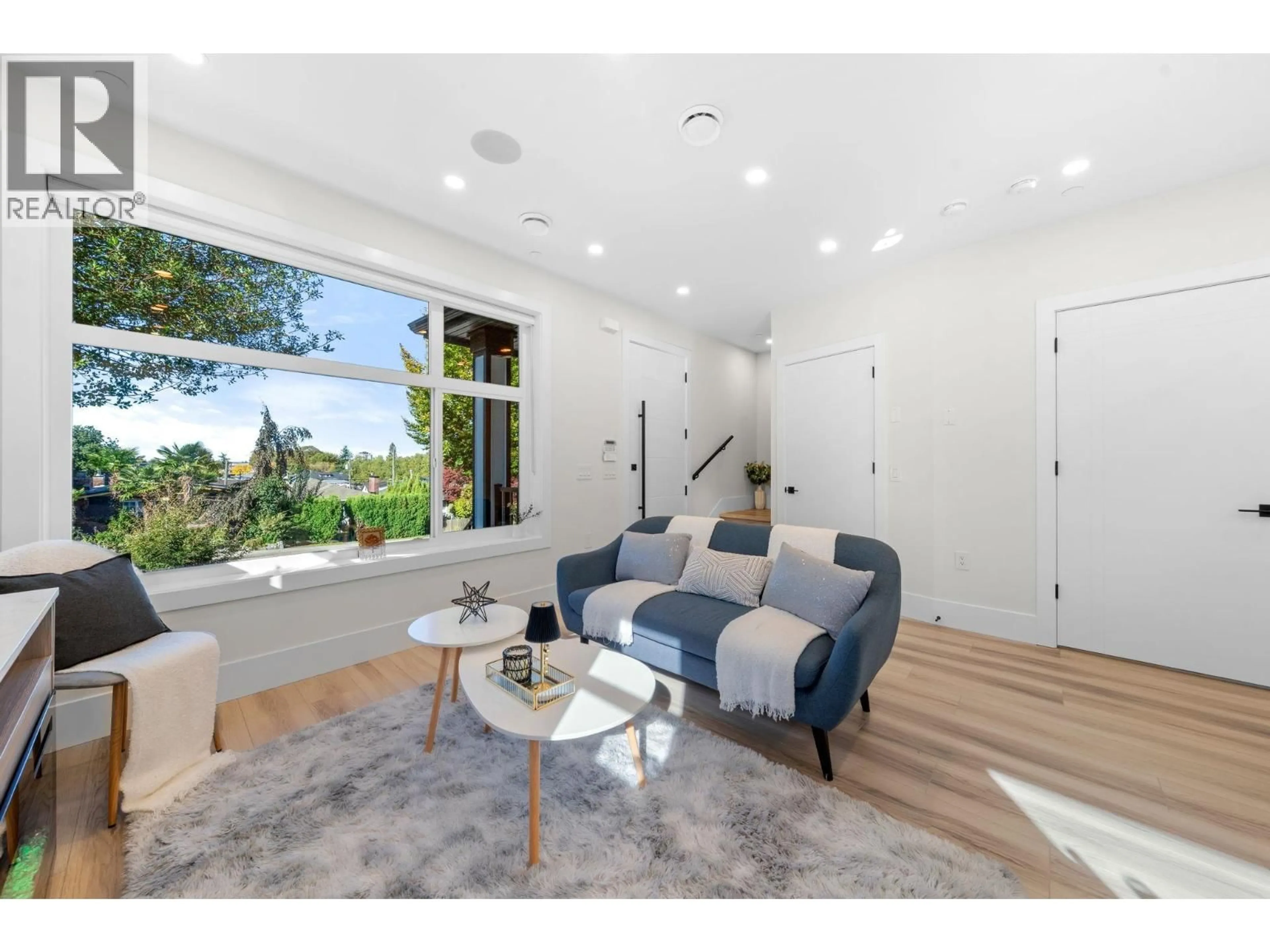 Living room with furniture, unknown for 4320 NANAIMO STREET, Vancouver British Columbia V5N5J1