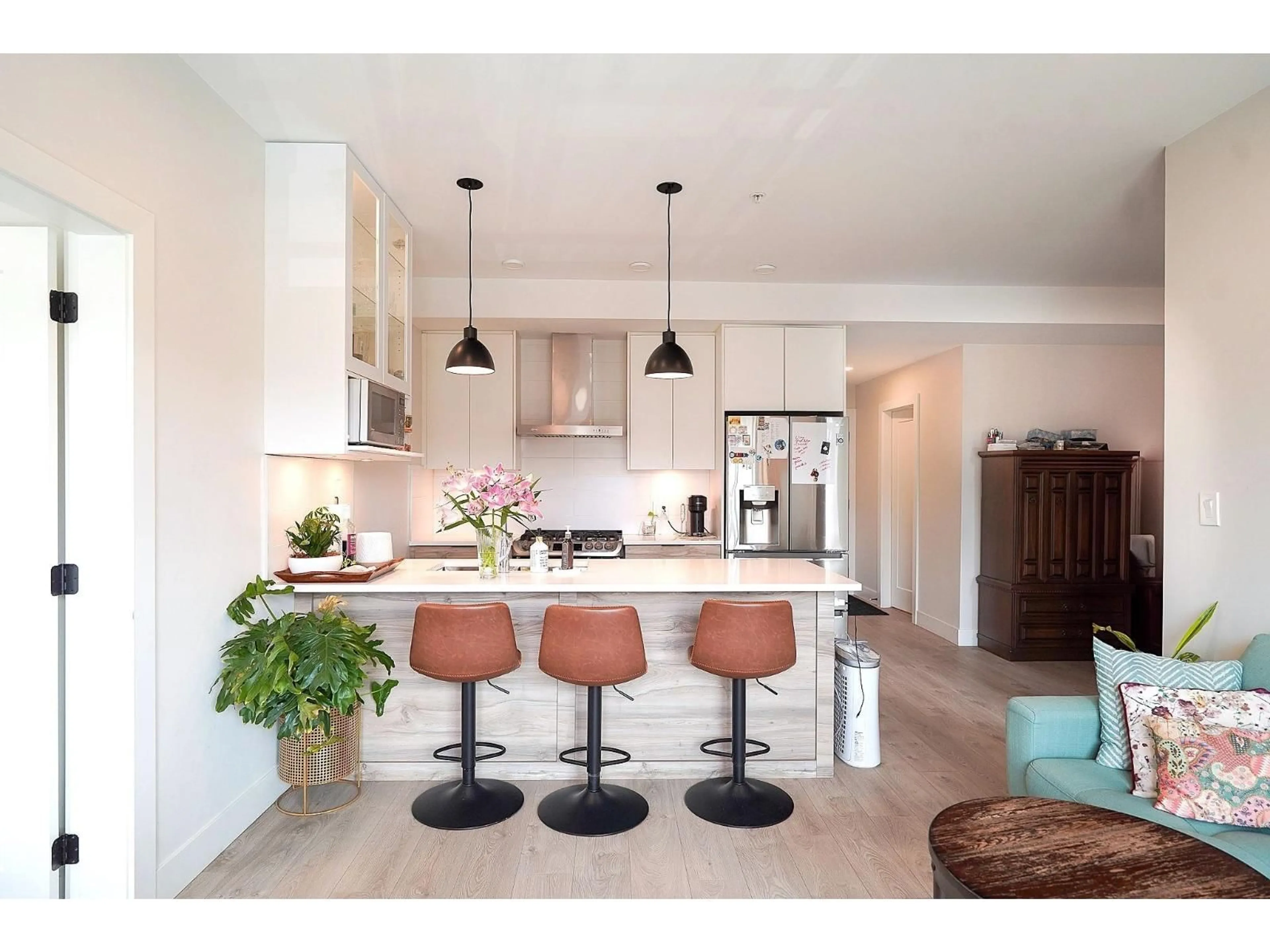 Open concept kitchen, unknown for 208 - 14818 60 AVENUE, Surrey British Columbia V3S0B5