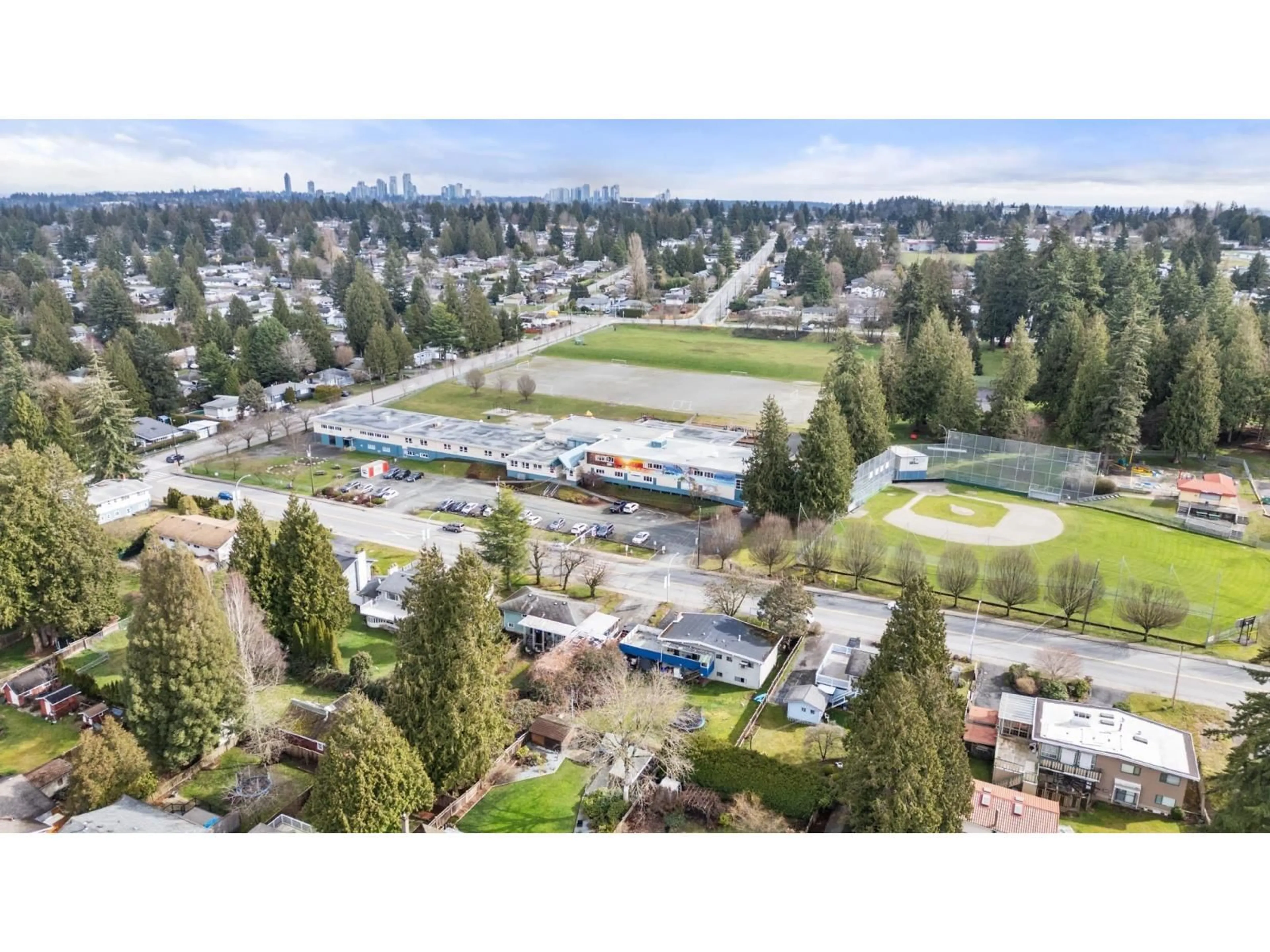 A pic from outside/outdoor area/front of a property/back of a property/a pic from drone, mountain view for 9185 112 STREET, Delta British Columbia V4C4X7