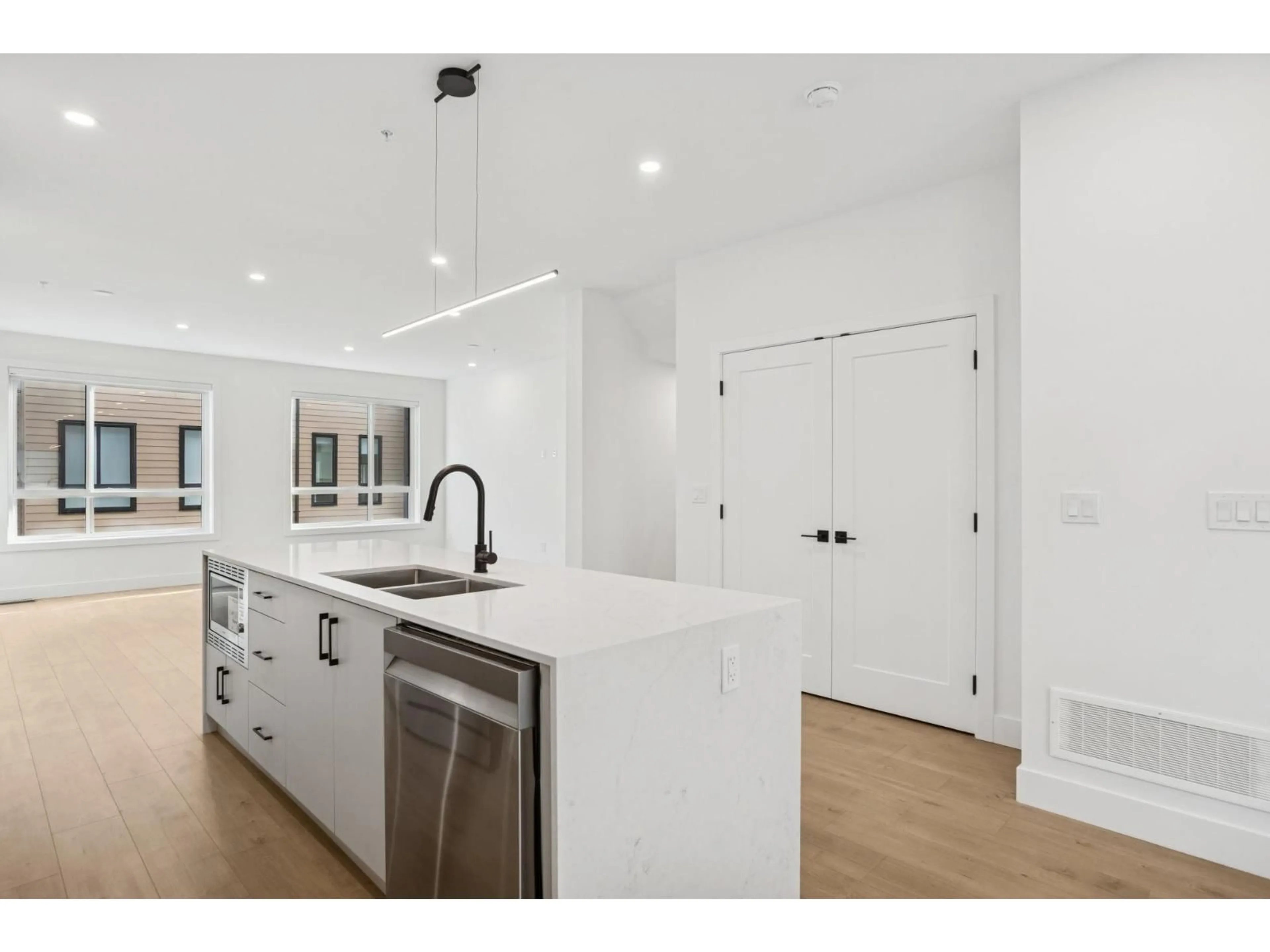 Open concept kitchen, unknown for 3 - 19667 55A AVENUE, Langley British Columbia V3A3X1