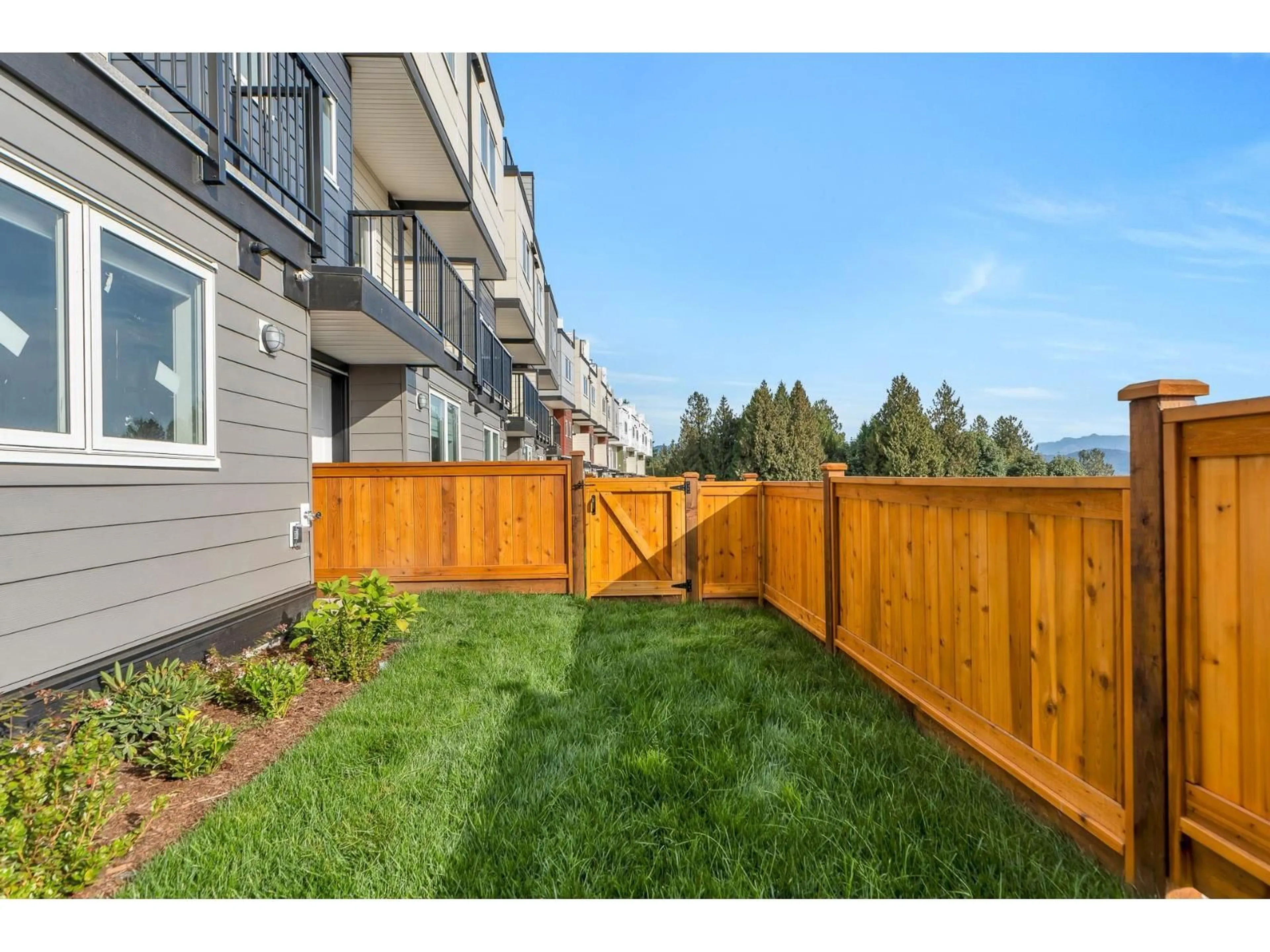 Patio, mountain view for 60 - 7381 PRESTON BOULEVARD, Mission British Columbia V2V1C5