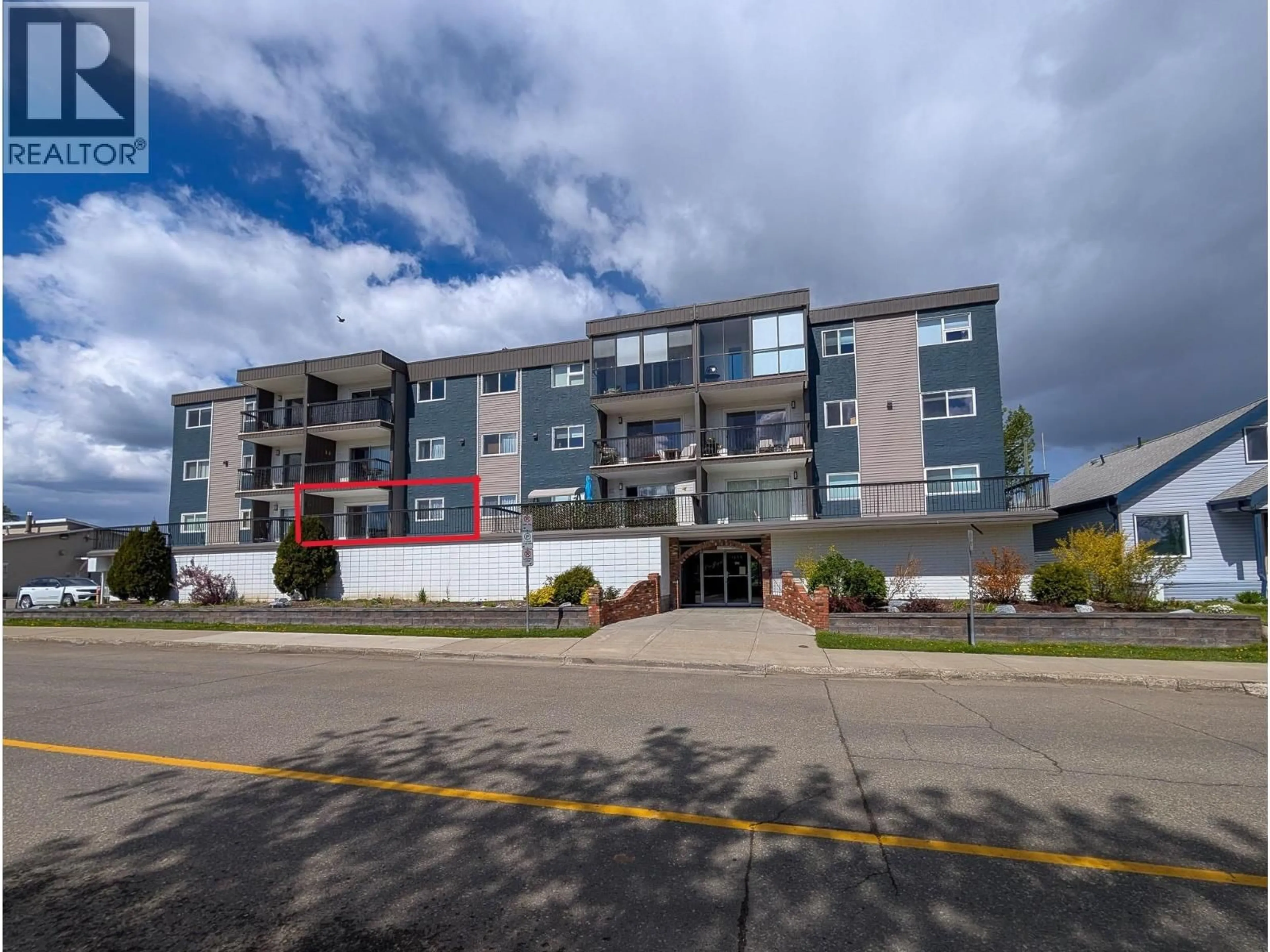 A pic from outside/outdoor area/front of a property/back of a property/a pic from drone, building for 1654 10TH AVENUE, Prince George British Columbia V2L3S4