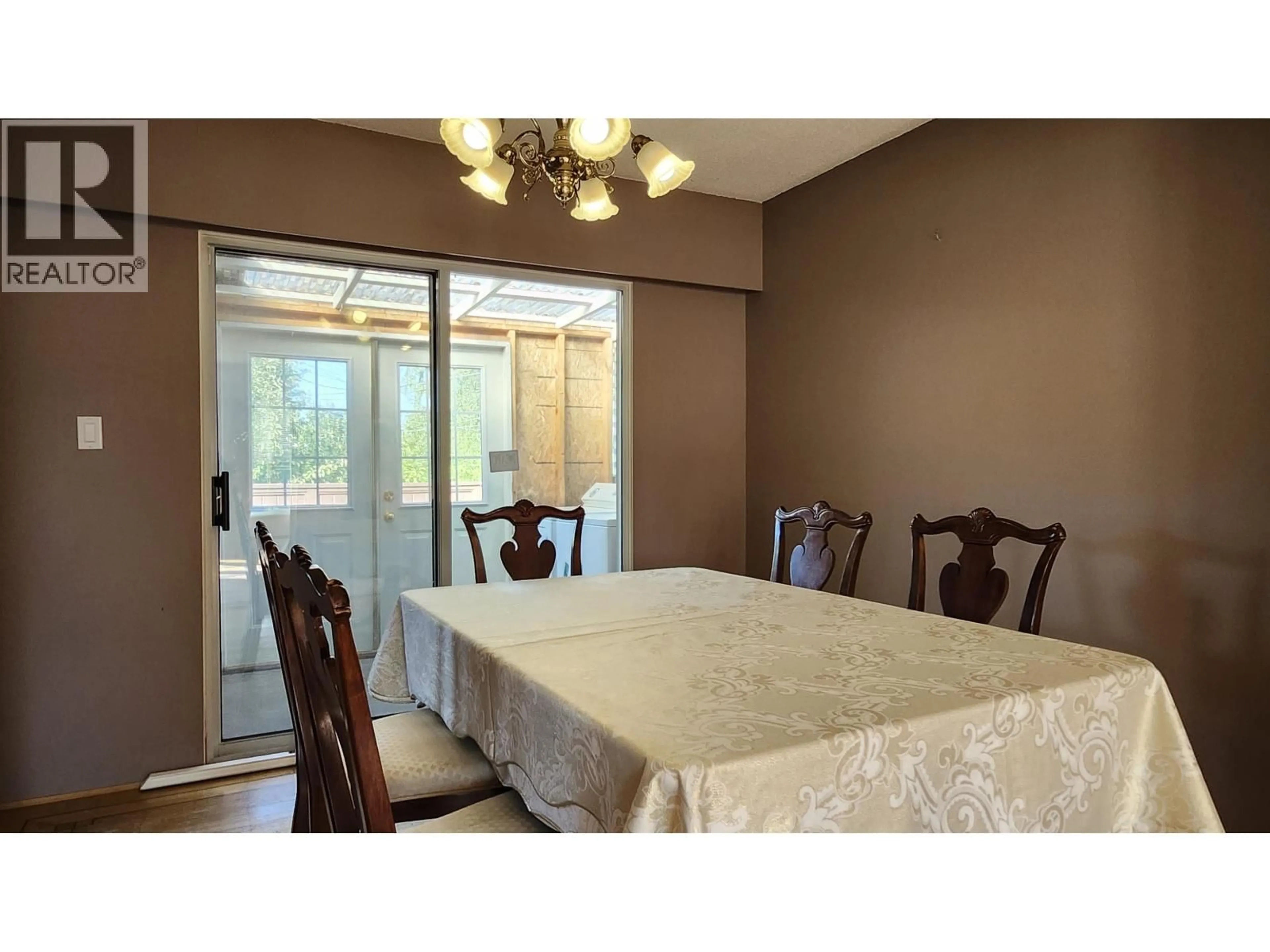 Dining room, unknown for 11400 SEAFIELD CRESCENT, Richmond British Columbia V7A3J2