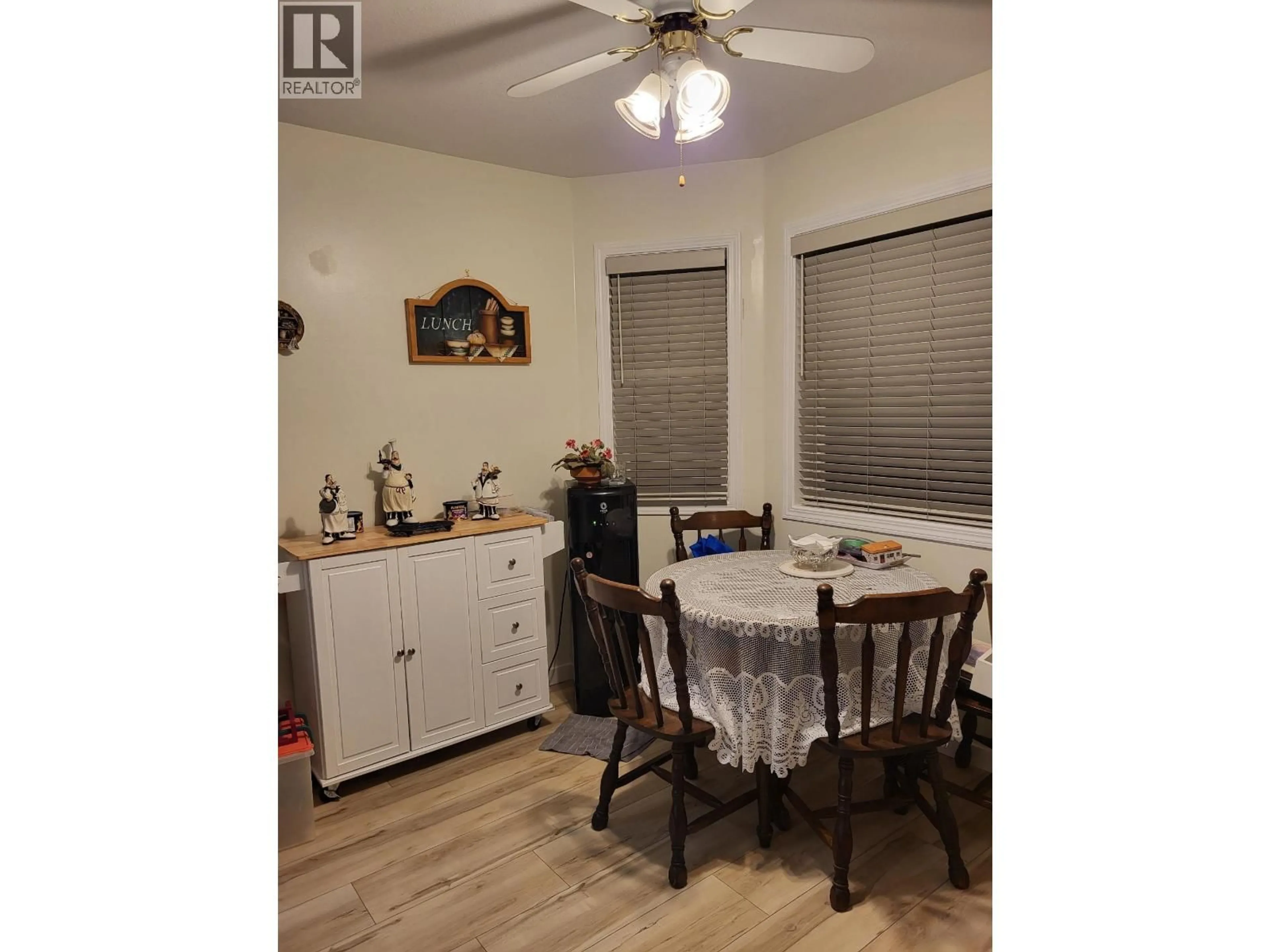 Dining room, wood/laminate floor for 39 - 500 WOTZKE DRIVE, Williams Lake British Columbia V2G4S9