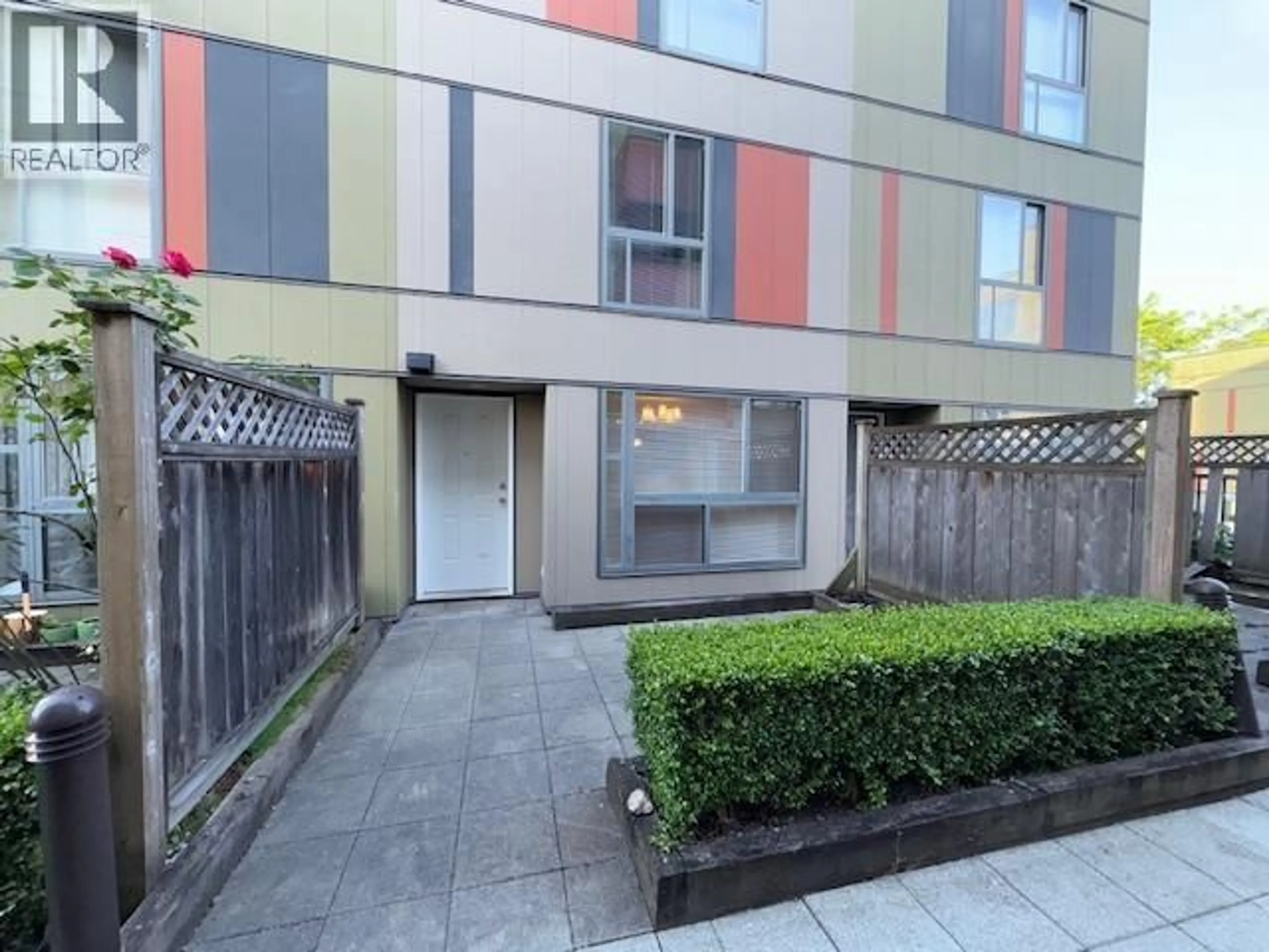 A pic from outside/outdoor area/front of a property/back of a property/a pic from drone, street for 7 - 12095 228 STREET, Maple Ridge British Columbia V2X6M2