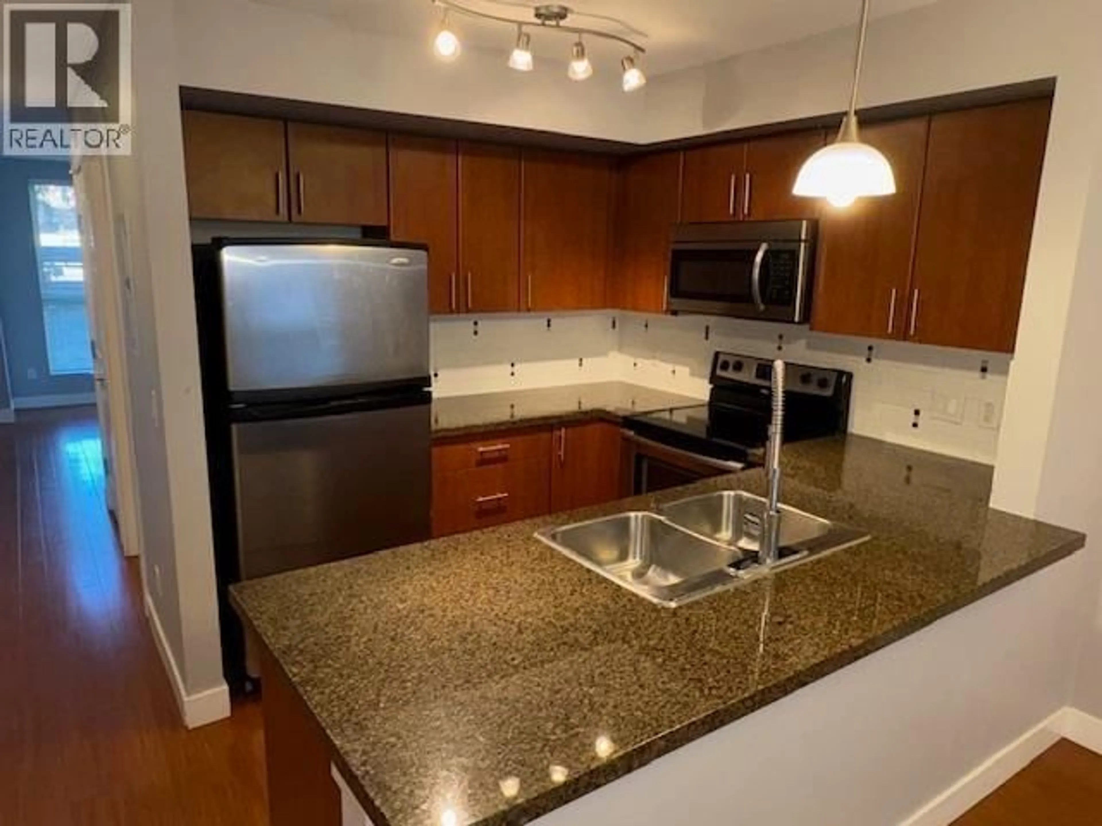 Standard kitchen, unknown for 7 - 12095 228 STREET, Maple Ridge British Columbia V2X6M2
