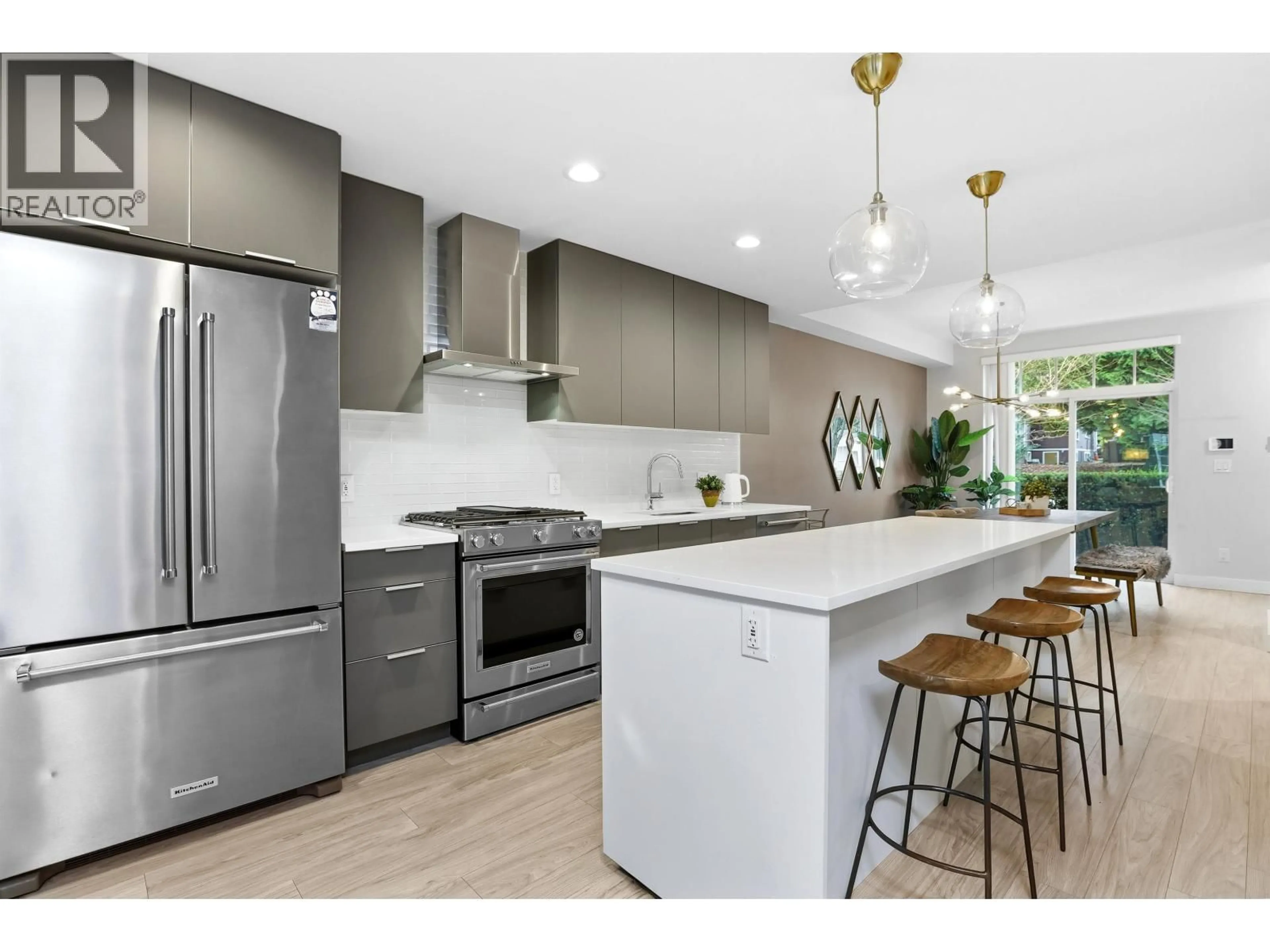 Open concept kitchen, unknown for 2126 ST JOHNS STREET STREET, Port Moody British Columbia V3H0J5