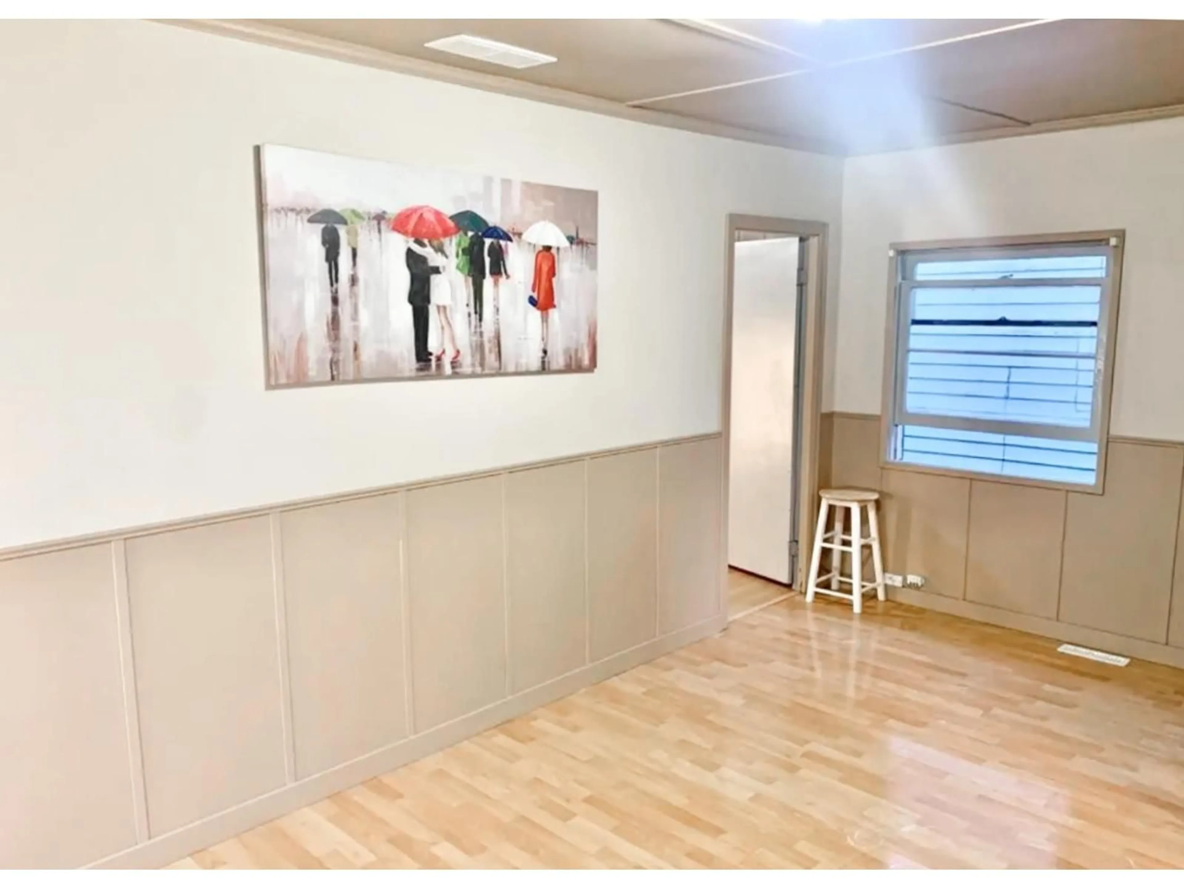 A pic of a room for 942 LEE STREET, White Rock British Columbia V4B4N8