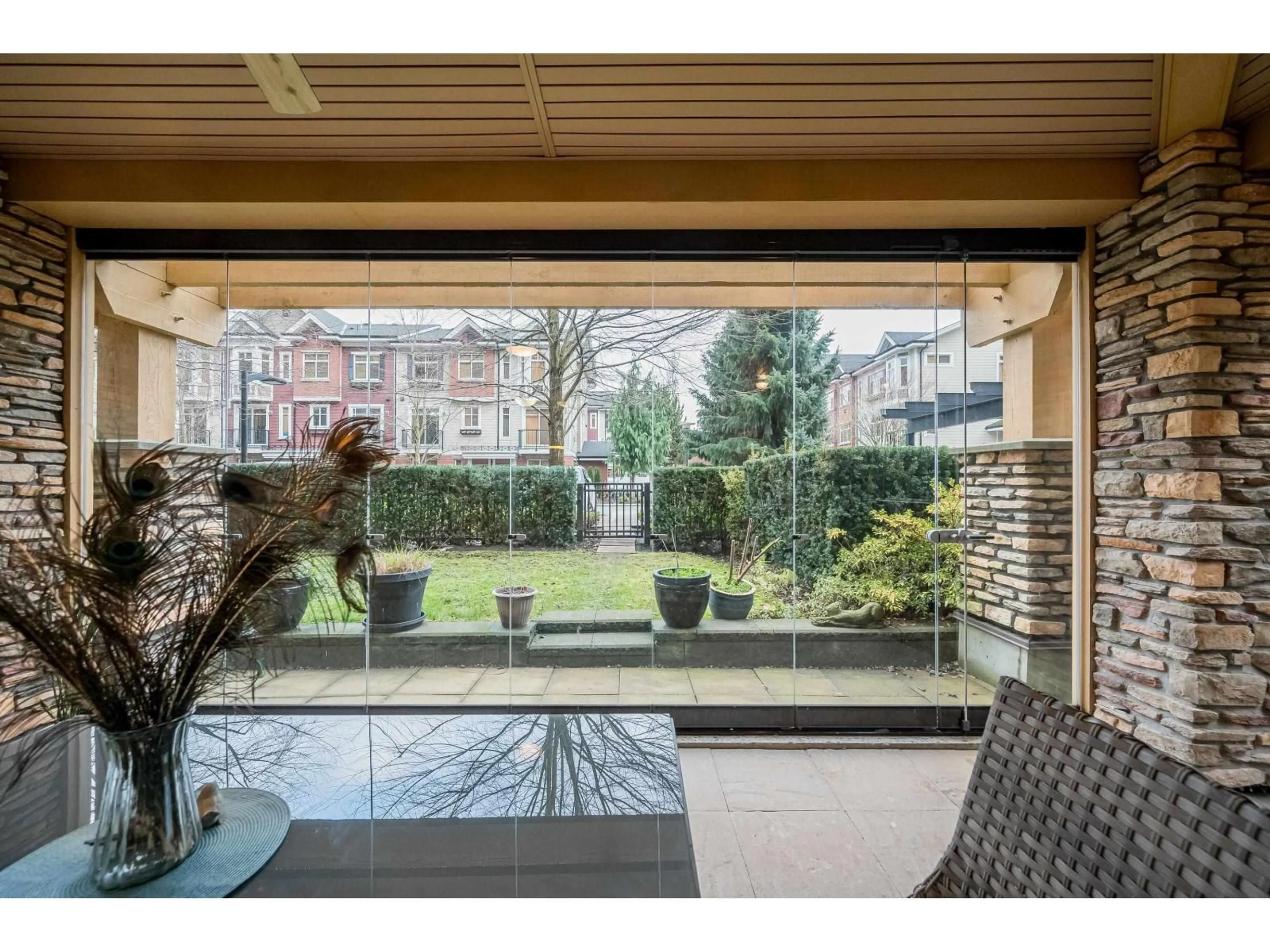 Patio, street for 124 - 8067 207 STREET, Langley British Columbia V2Y0P1