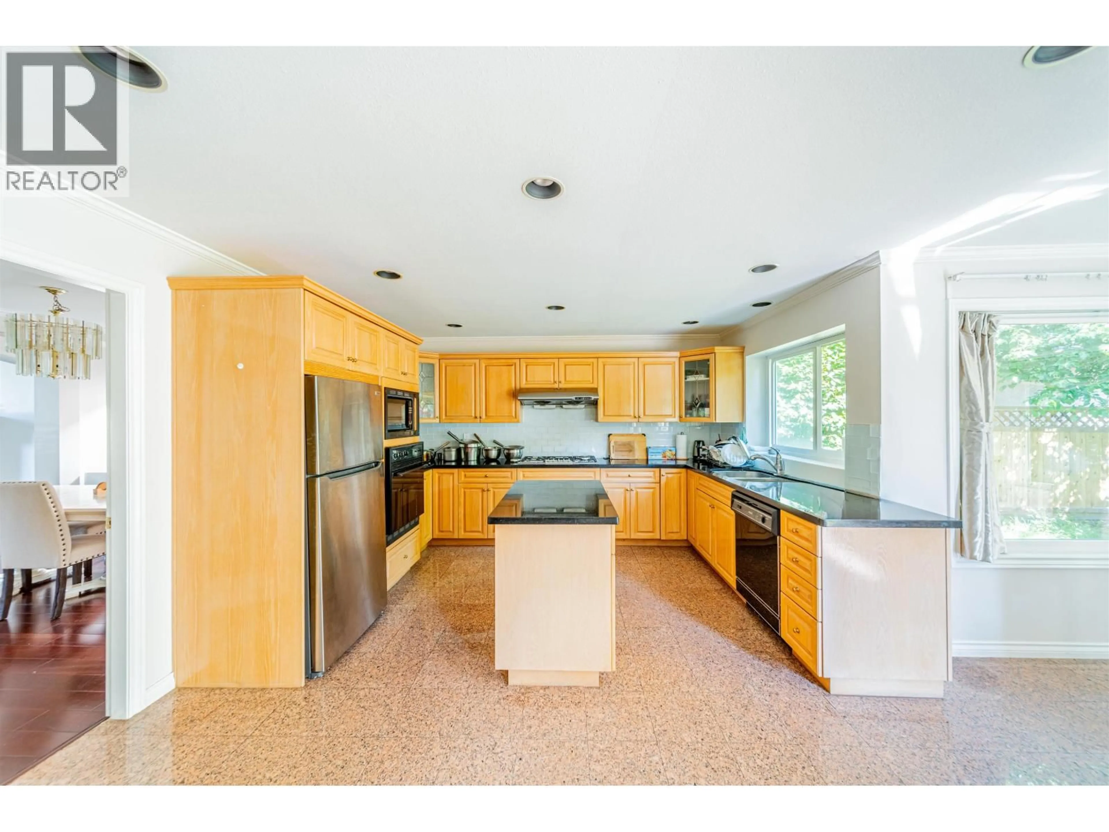 Open concept kitchen, ceramic/tile floor for 6660 LIVINGSTONE PLACE, Richmond British Columbia V7C5N1