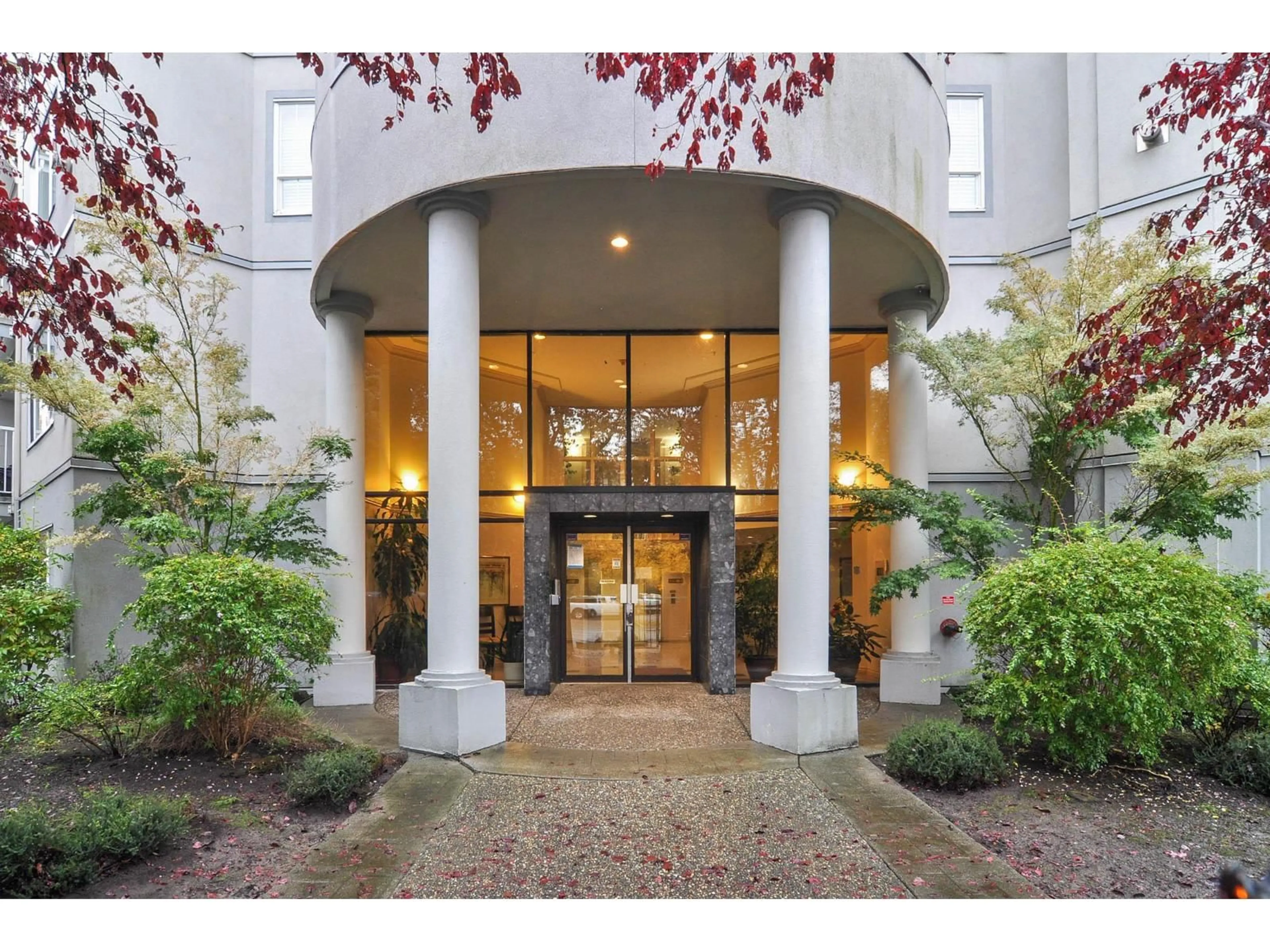 Indoor foyer for 401 - 5465 201 STREET, Langley British Columbia V3A1P8