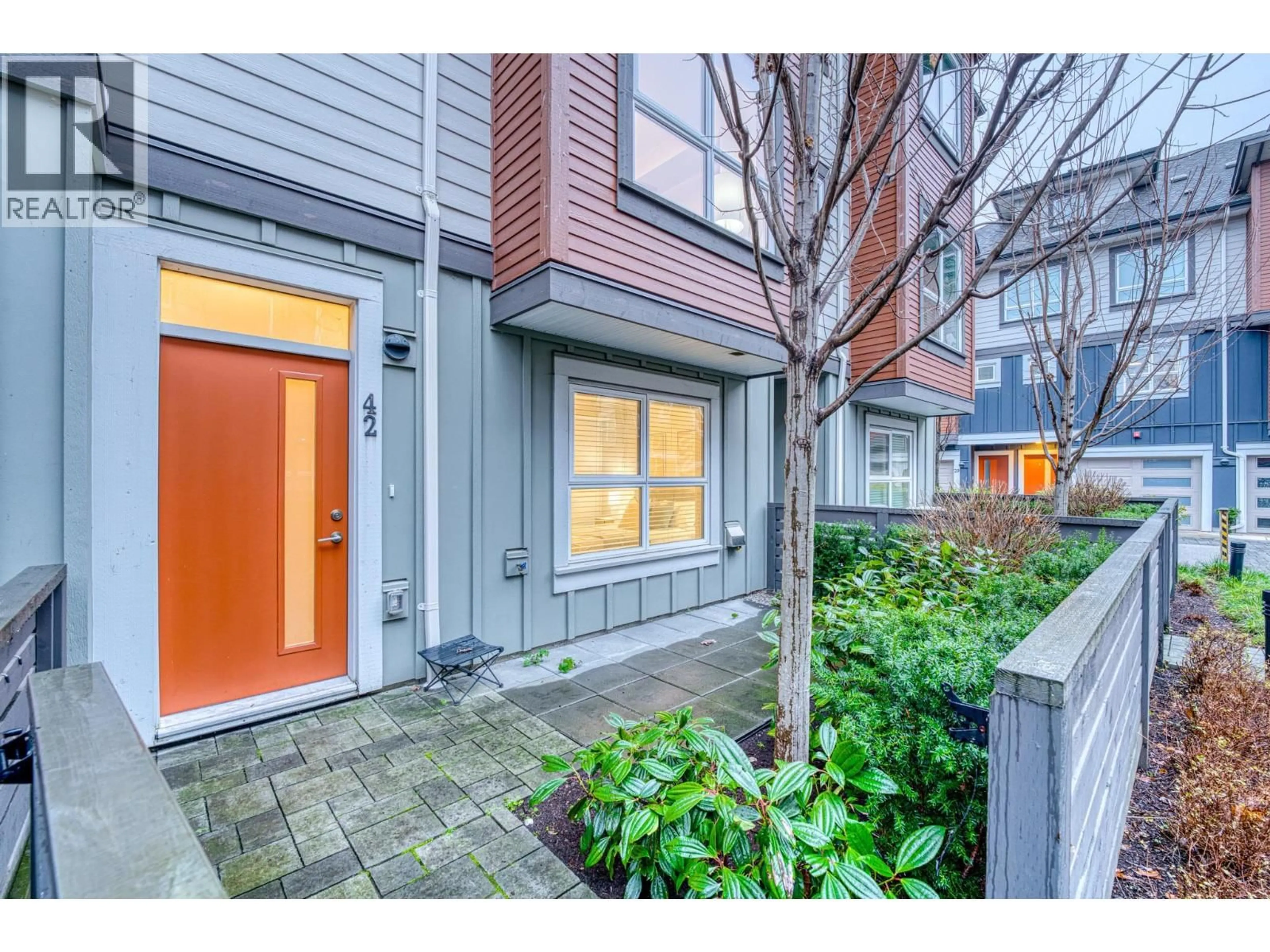 Indoor entryway for 42 - 10311 RIVER DRIVE, Richmond British Columbia V6X0T2