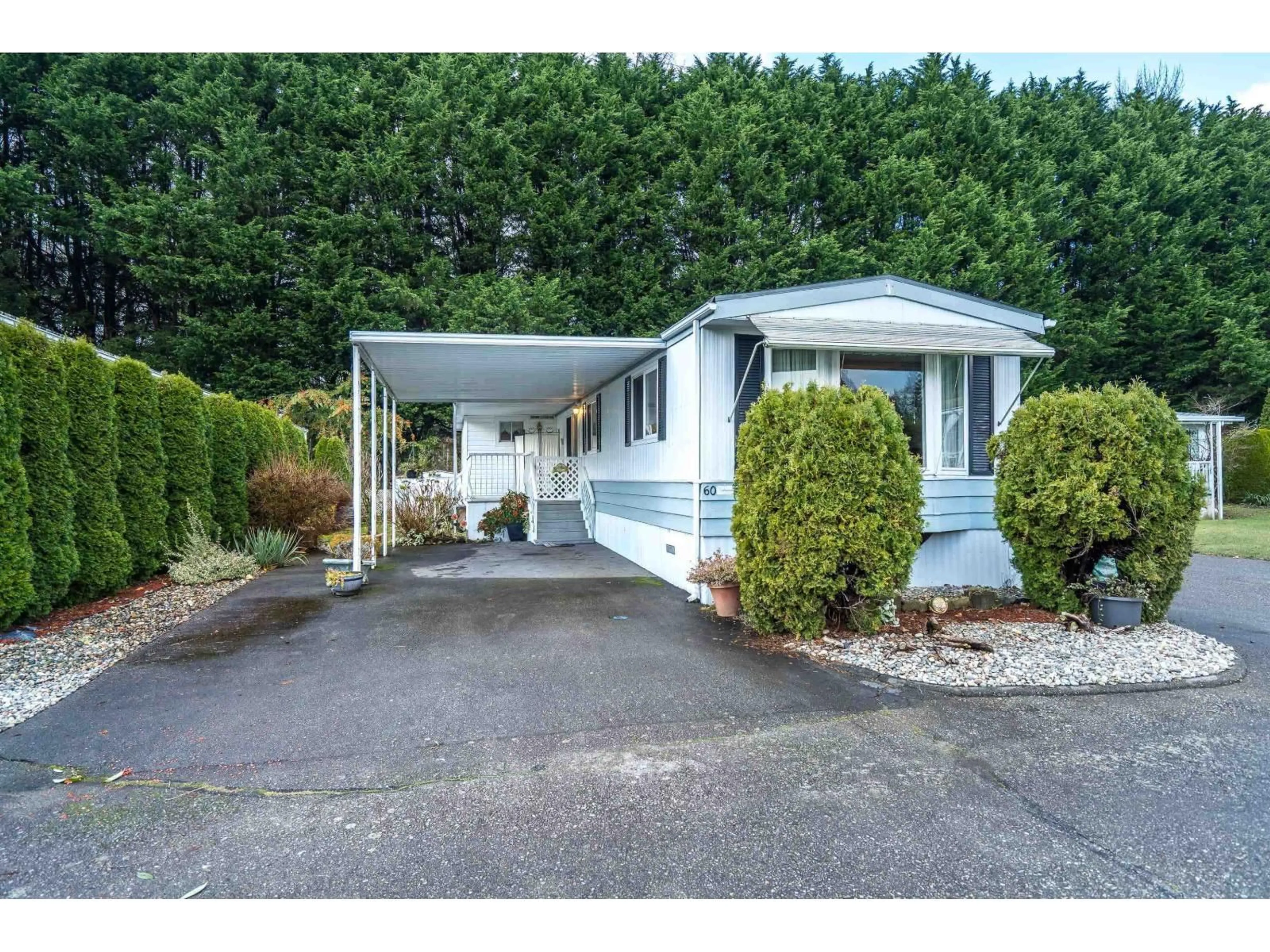 Home with vinyl exterior material, street for 60 - 2270 196 STREET, Langley British Columbia V2Z1N6