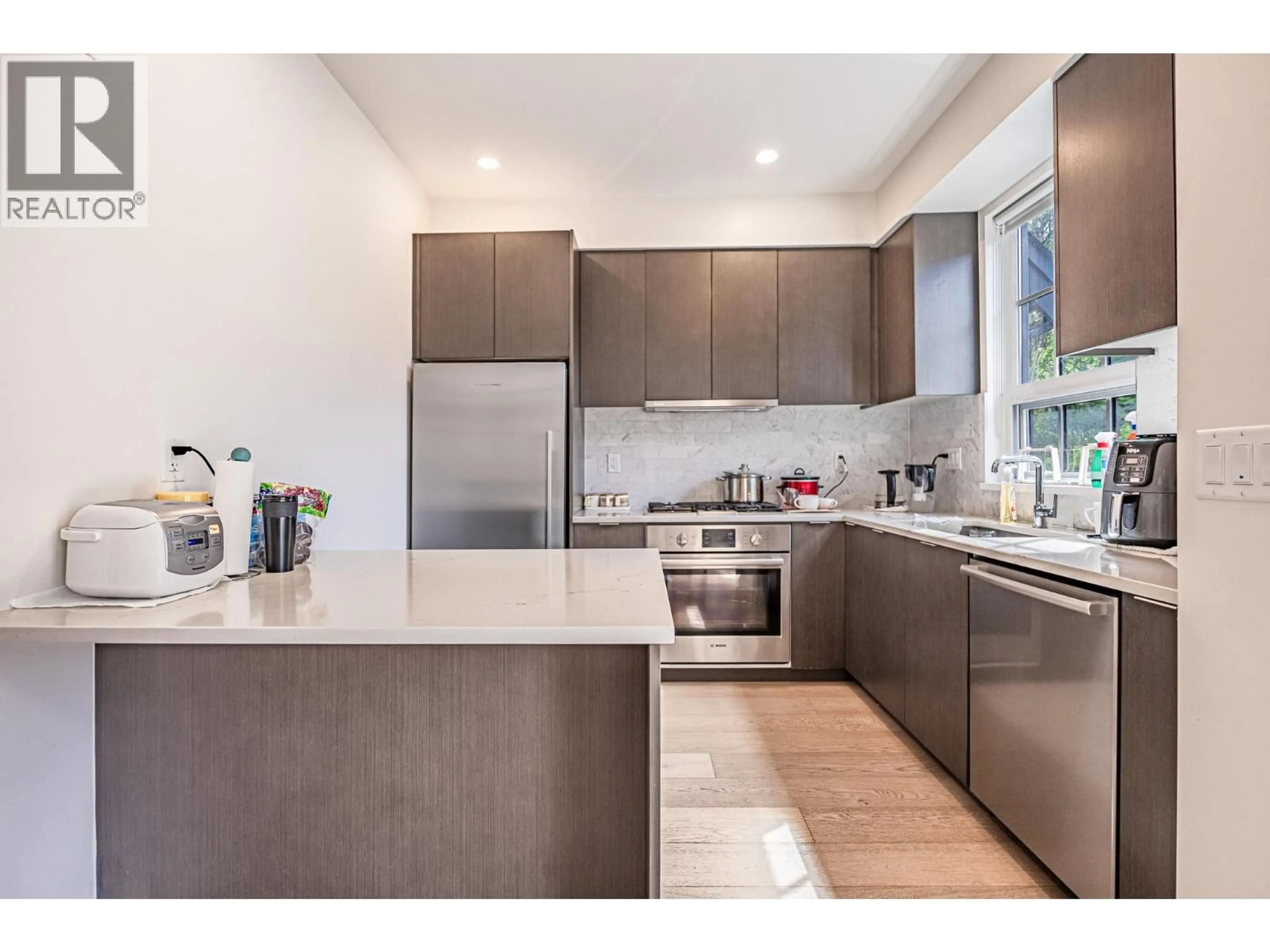 Unknown for 7903 OAK STREET, Vancouver British Columbia V6P4A6