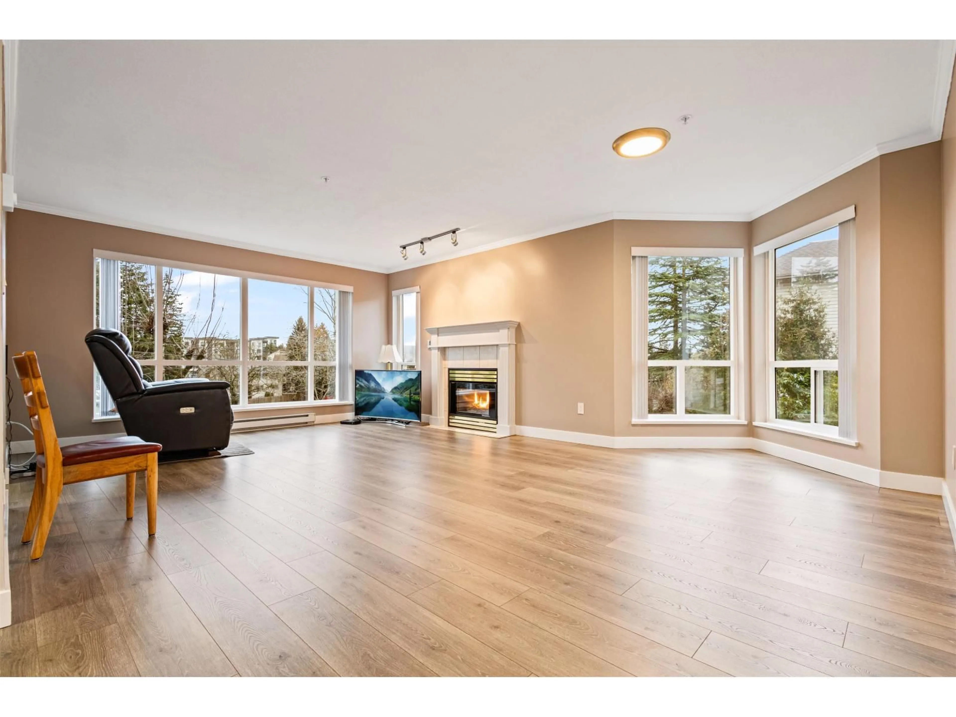 Unknown for 206 - 32120 MT WADDINGTON AVENUE, Abbotsford British Columbia V2T2E8