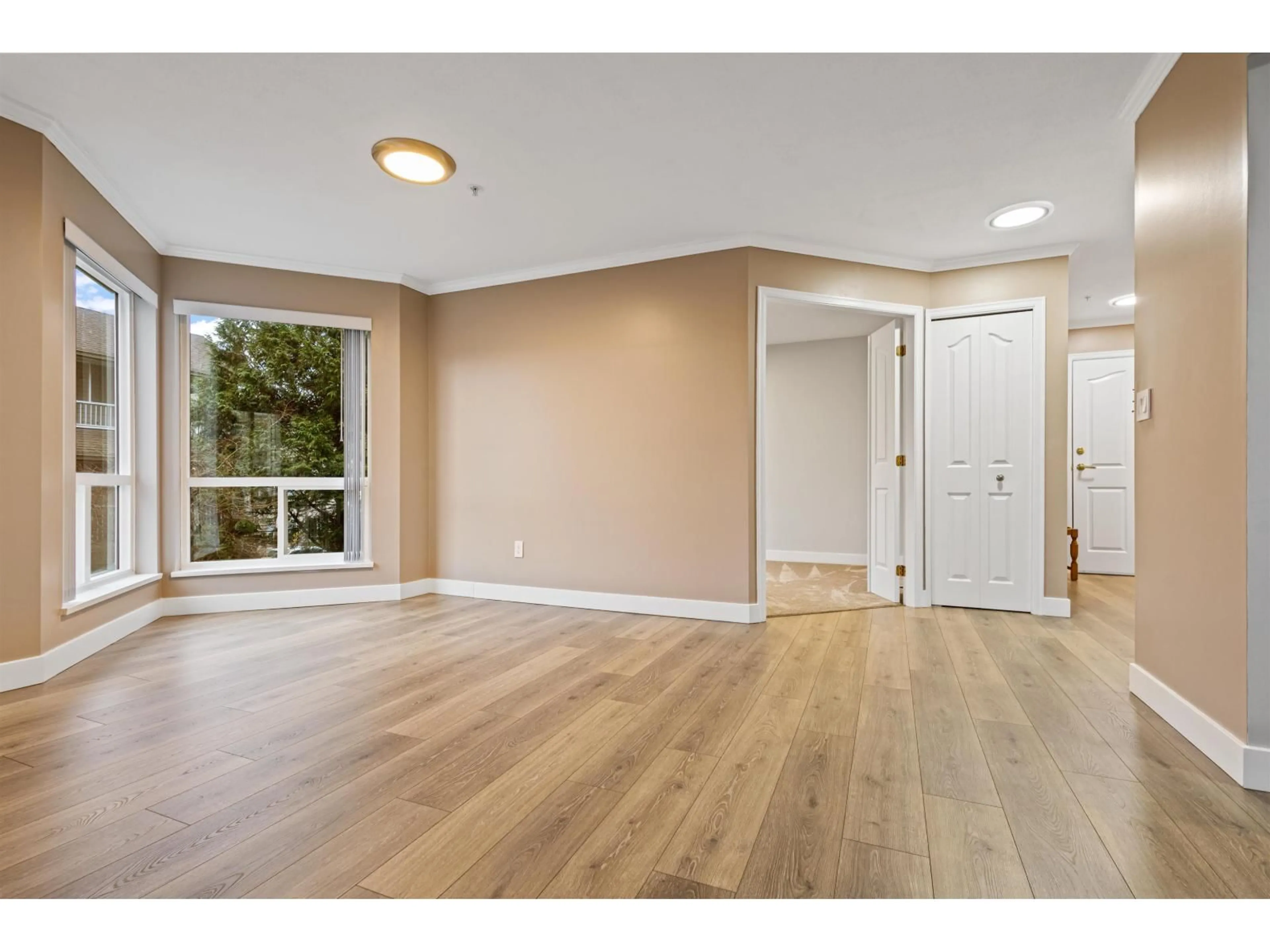 Unknown for 206 - 32120 MT WADDINGTON AVENUE, Abbotsford British Columbia V2T2E8