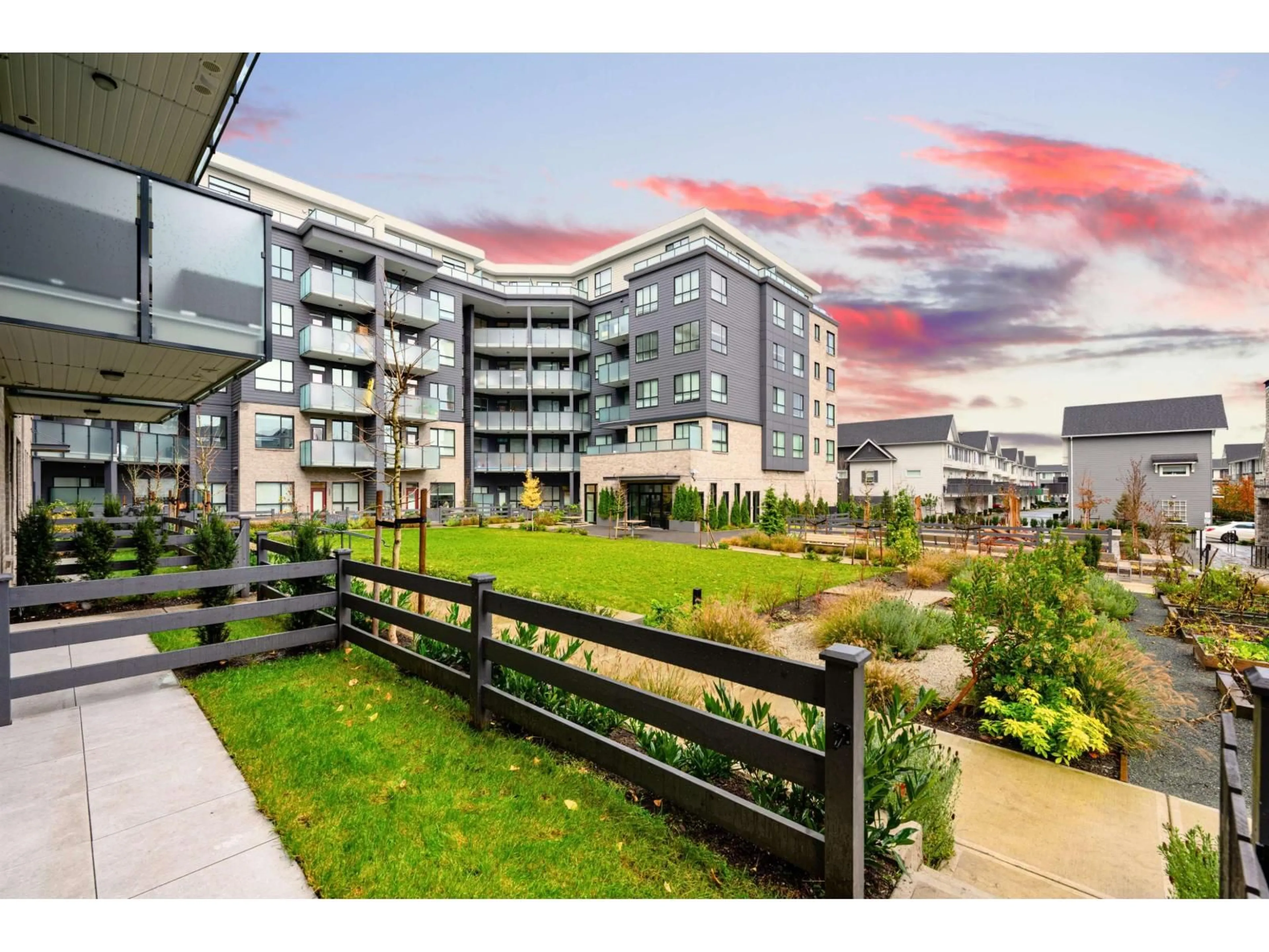 A pic from outside/outdoor area/front of a property/back of a property/a pic from drone, unknown for 115 - 15738 85 AVENUE, Surrey British Columbia V4N6W6