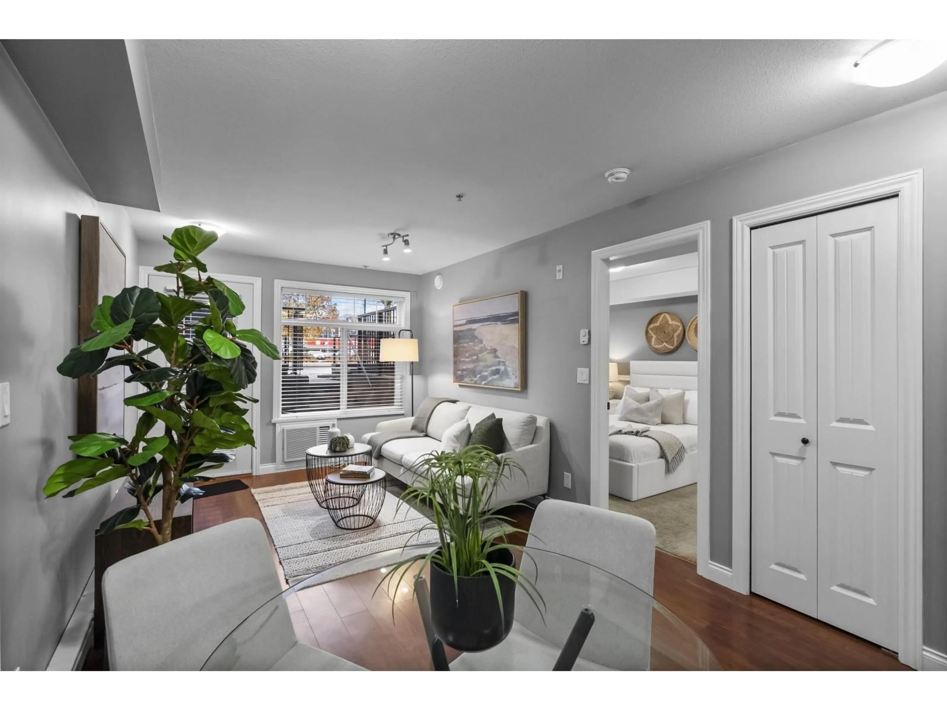 Living room with furniture, unknown for 177 - 20180 FRASER HIGHWAY, Langley British Columbia V3A0B5