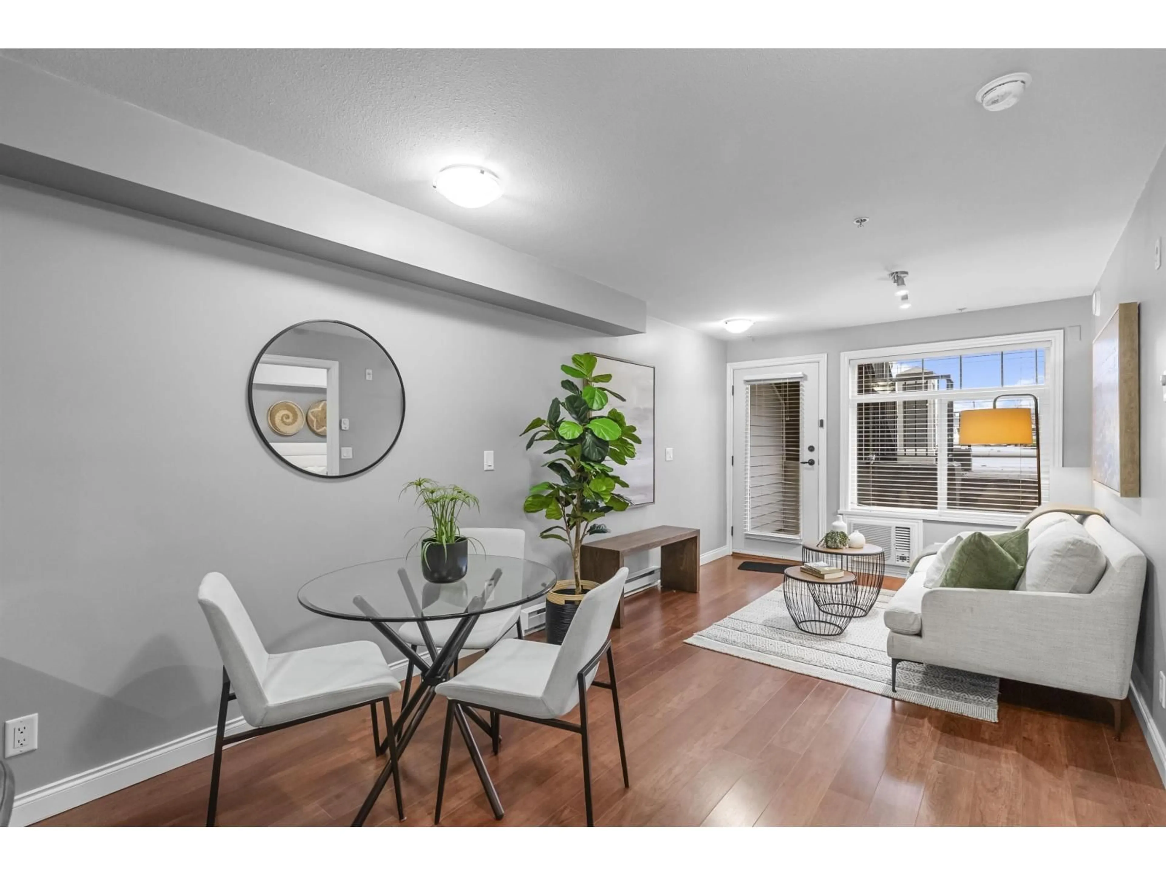 Living room with furniture, unknown for 177 - 20180 FRASER HIGHWAY, Langley British Columbia V3A0B5