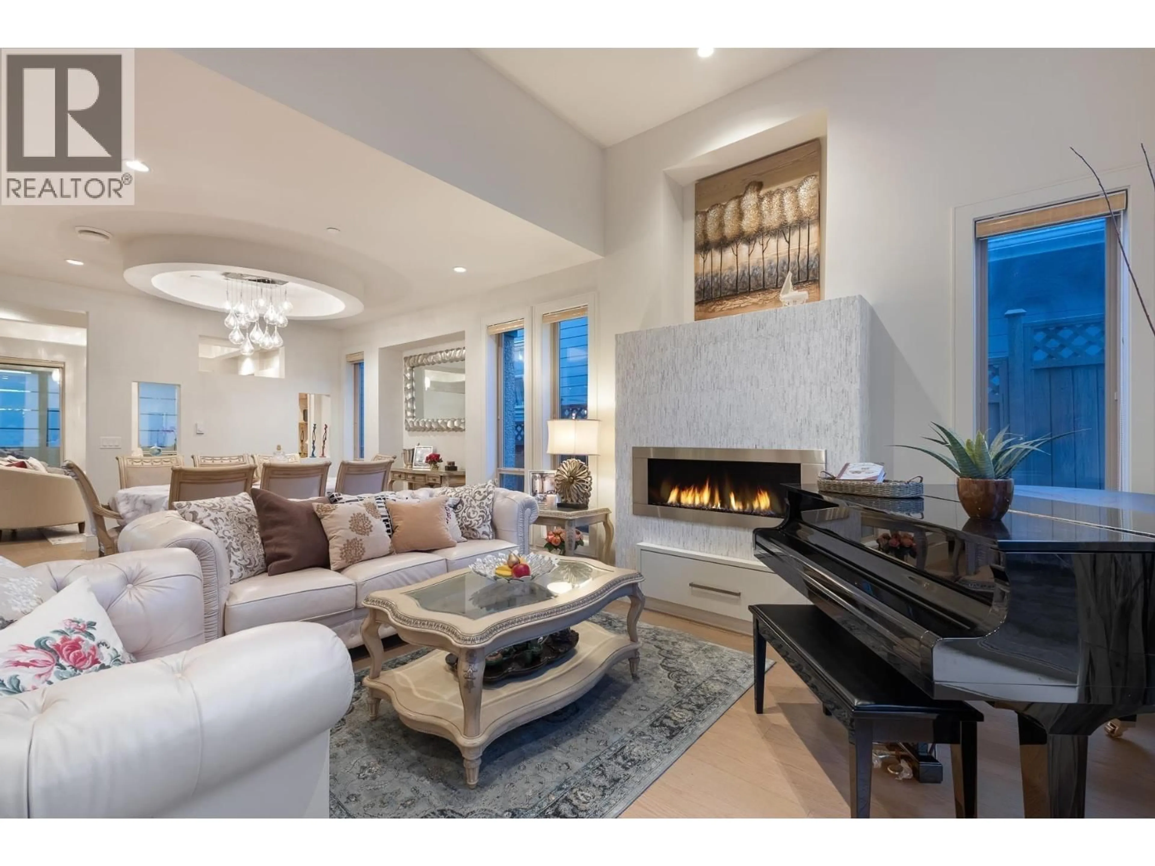 Living room with furniture, unknown for 1450 FULTON AVENUE, West Vancouver British Columbia V7T1P1