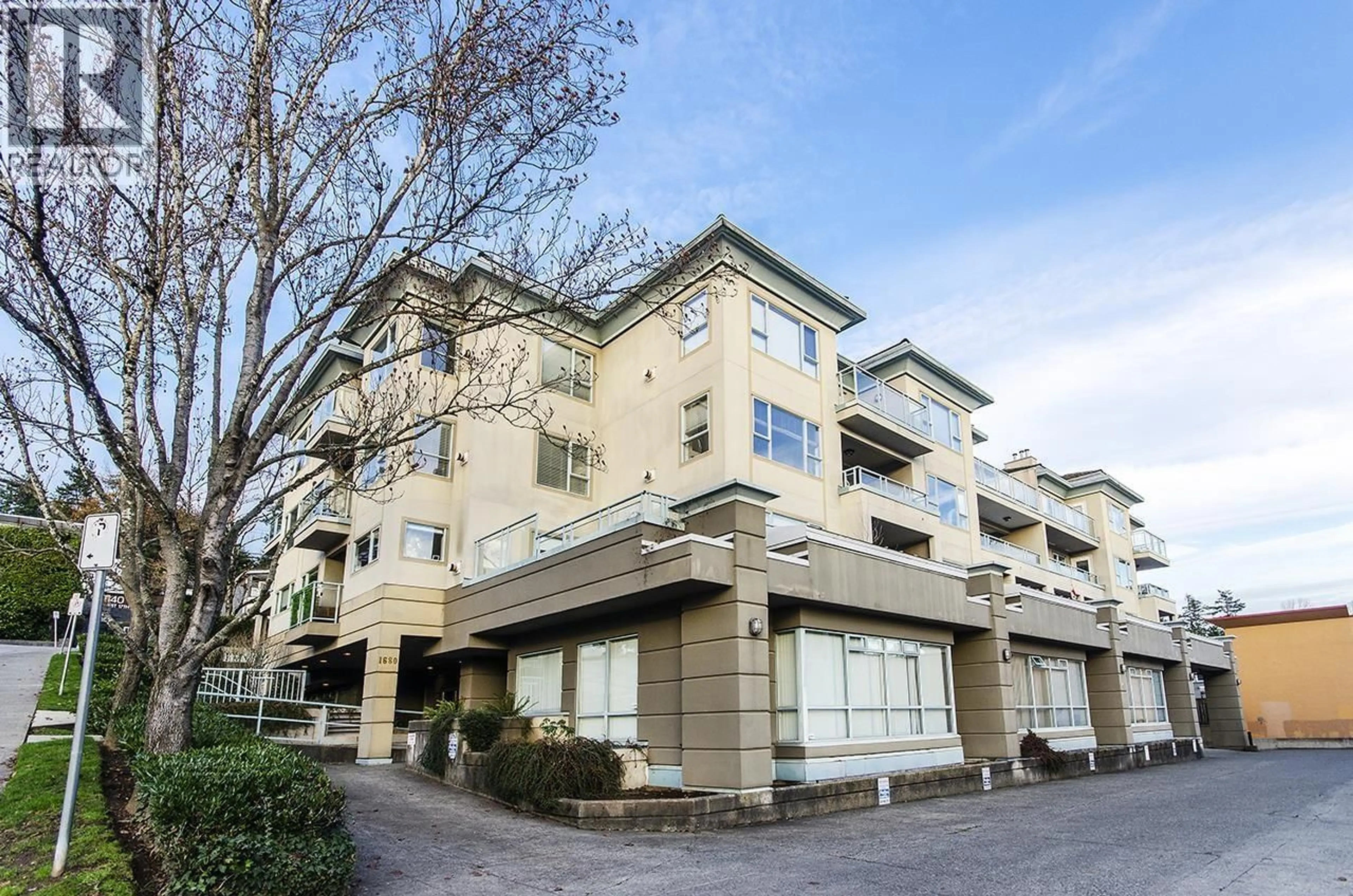 Unknown for 206 - 1085 17TH STREET, North Vancouver British Columbia V7P3R3