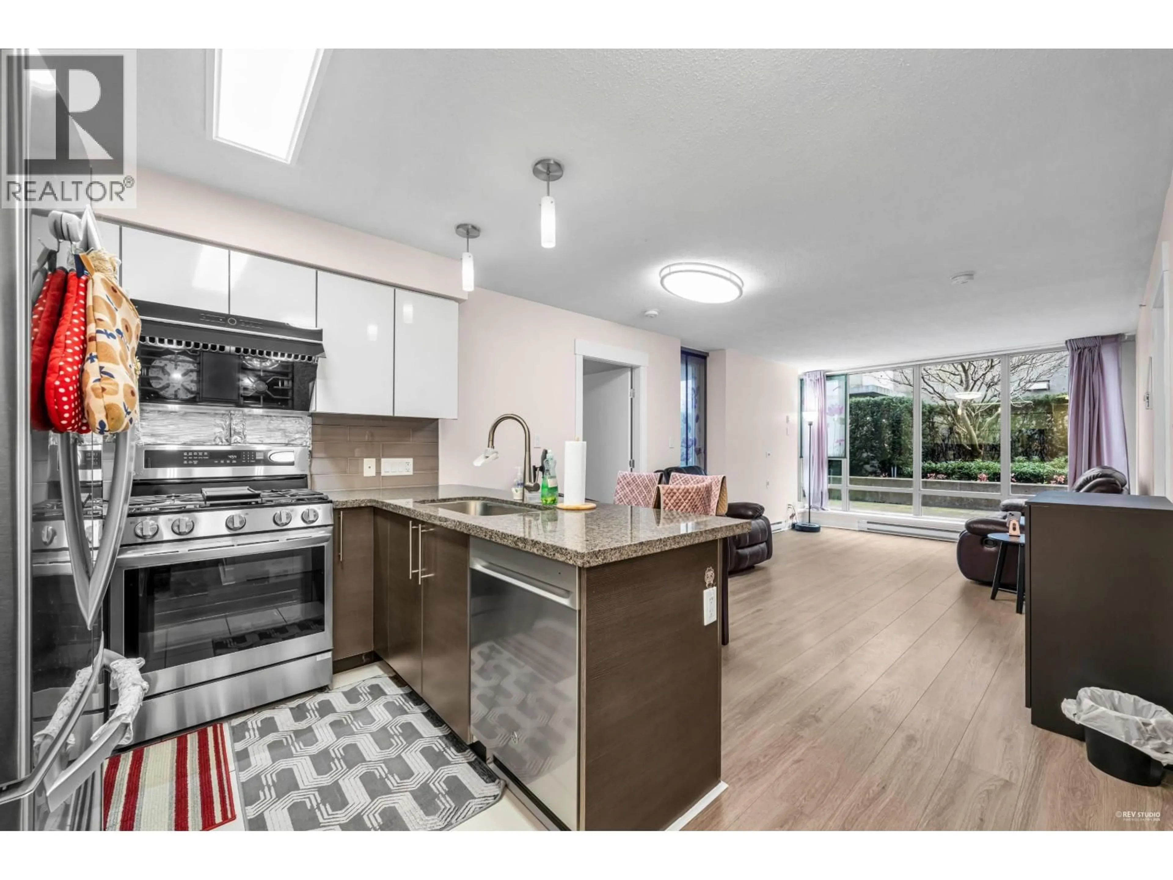 Open concept kitchen, ceramic/tile floor for 509 - 6733 BUSWELL STREET, Richmond British Columbia V6Y0E3