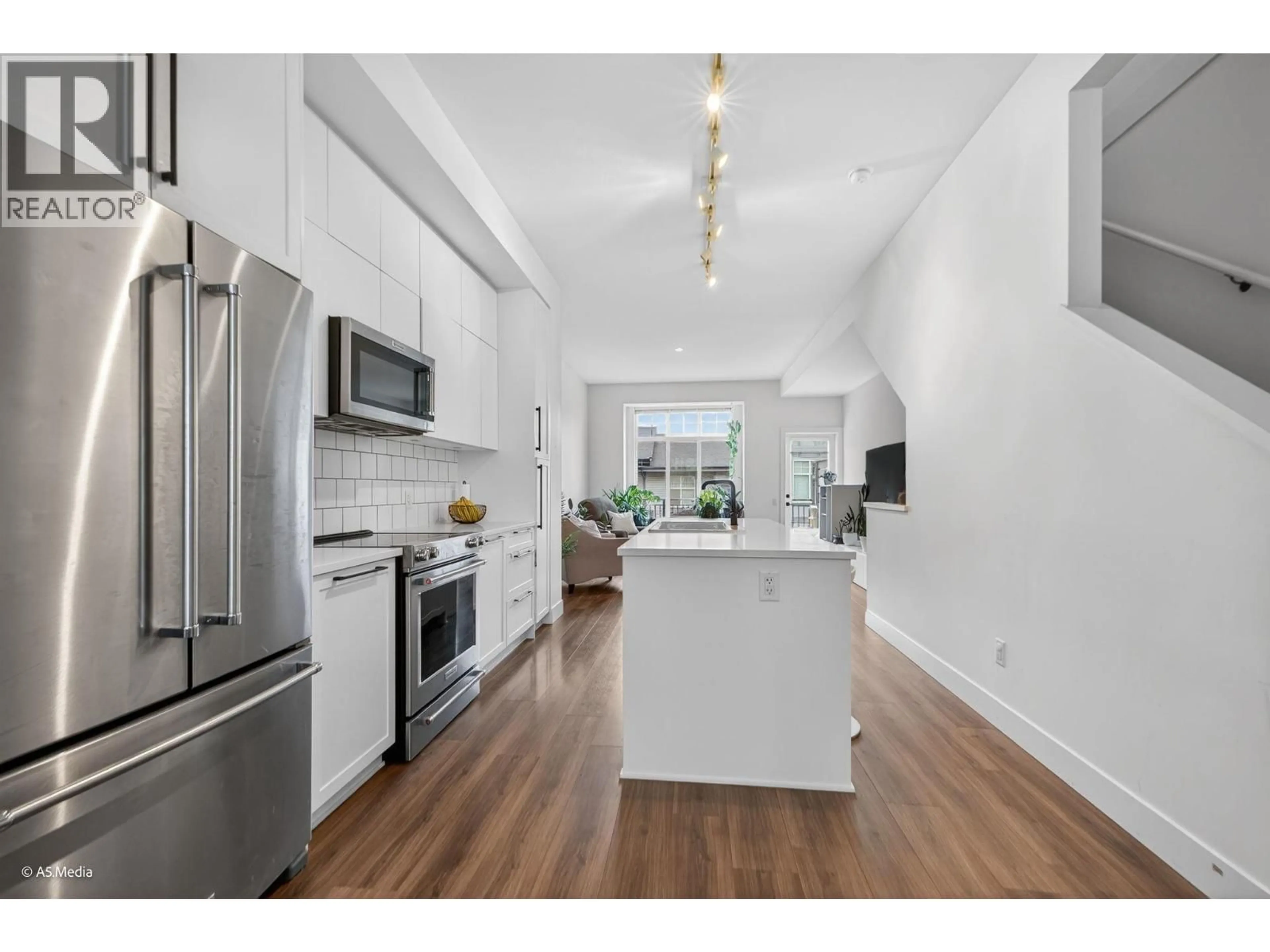 Open concept kitchen, unknown for 44 - 3552 VICTORIA DRIVE, Coquitlam British Columbia V3E0N7