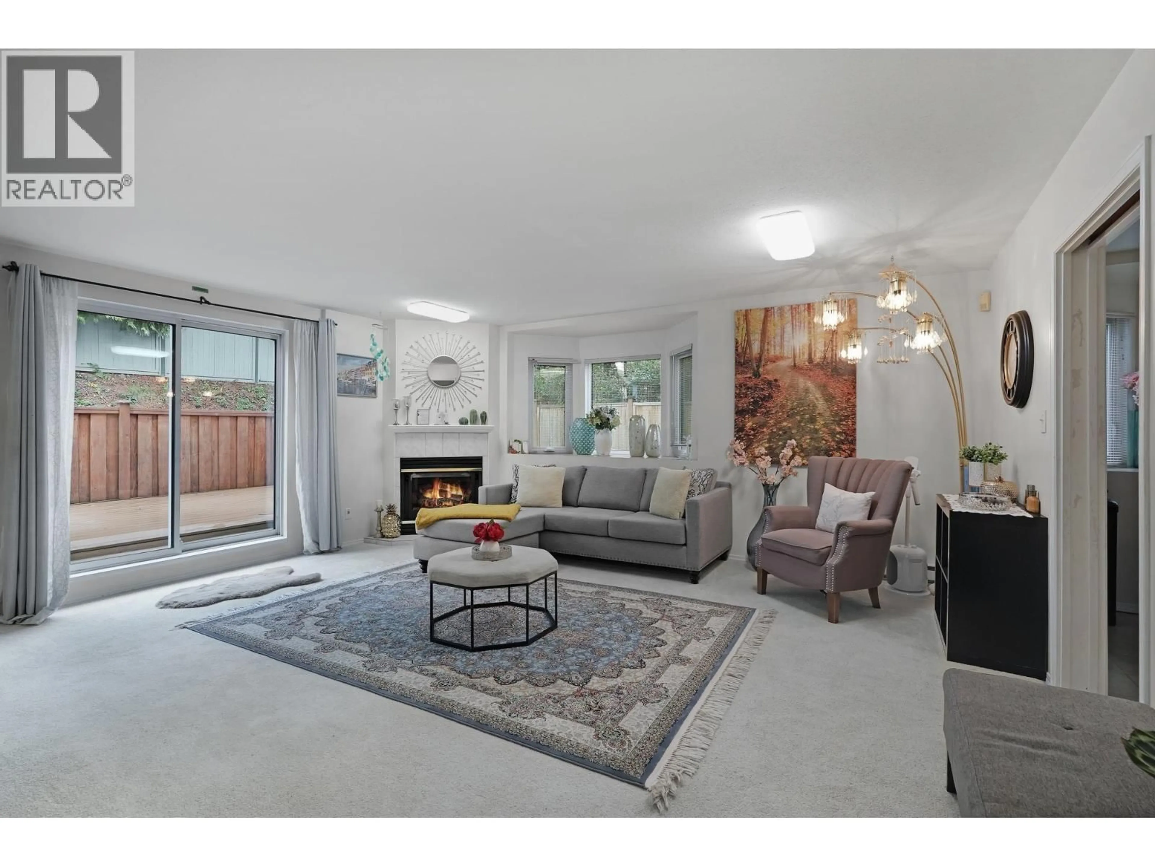 Living room with furniture, unknown for 5 - 7901 13TH AVENUE, Burnaby British Columbia V3N2E8