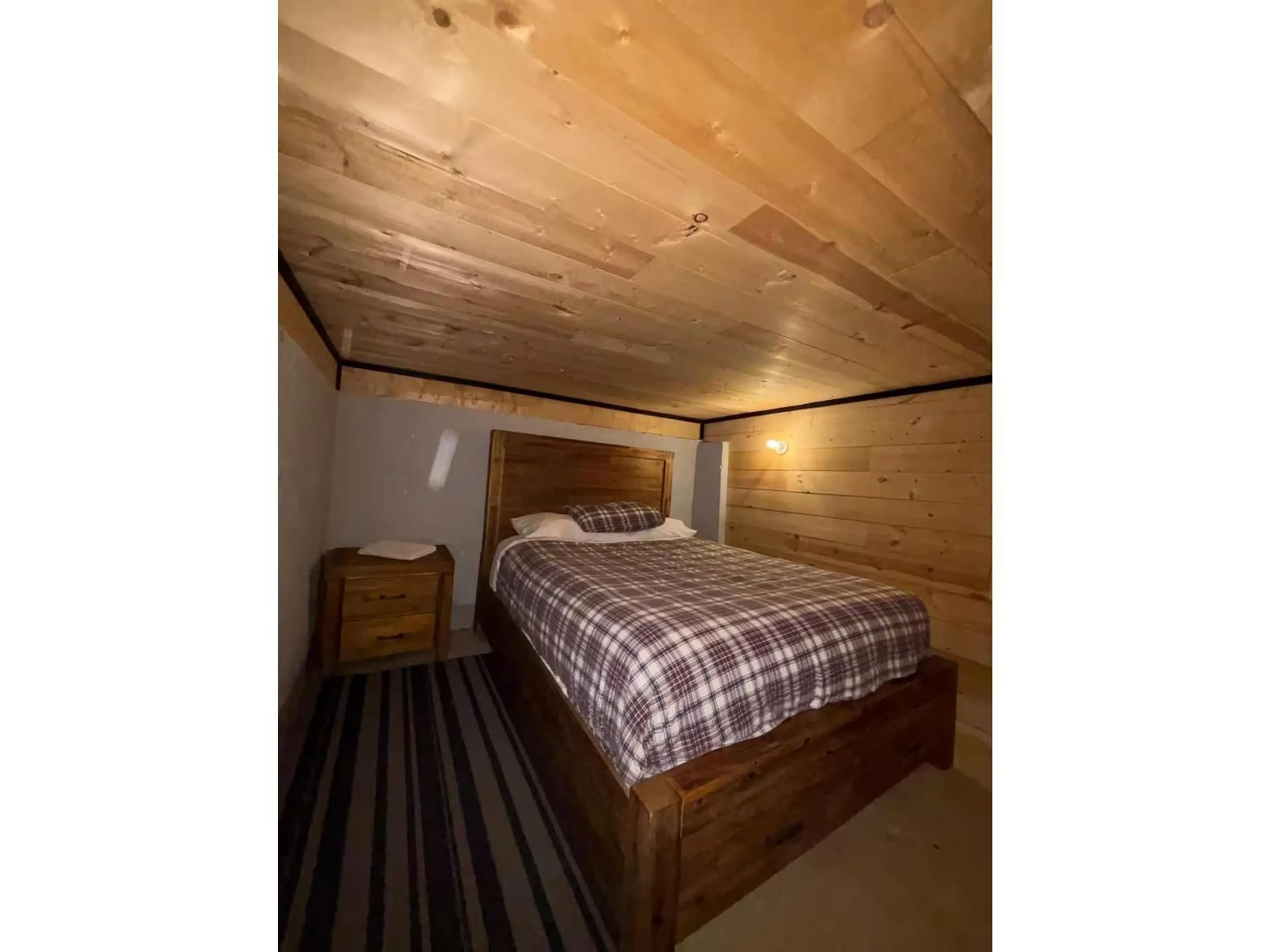 Bedroom with bed, unknown for 6 - 20649 EDELWEISS DRIVE, Agassiz British Columbia V0M1A1