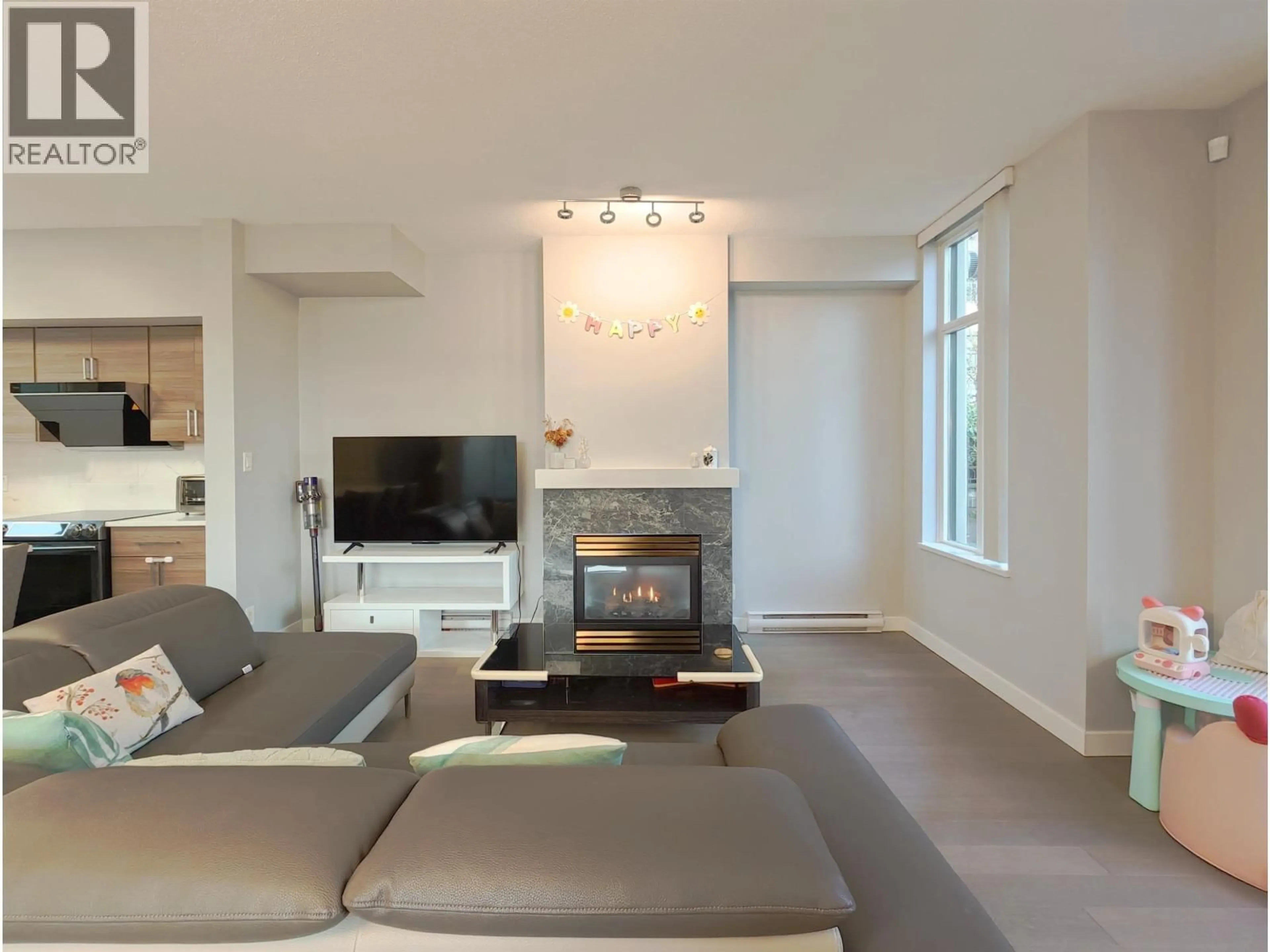 Living room with furniture, unknown for TH16 - 2089 ROSSER AVENUE, Burnaby British Columbia V5C5E2