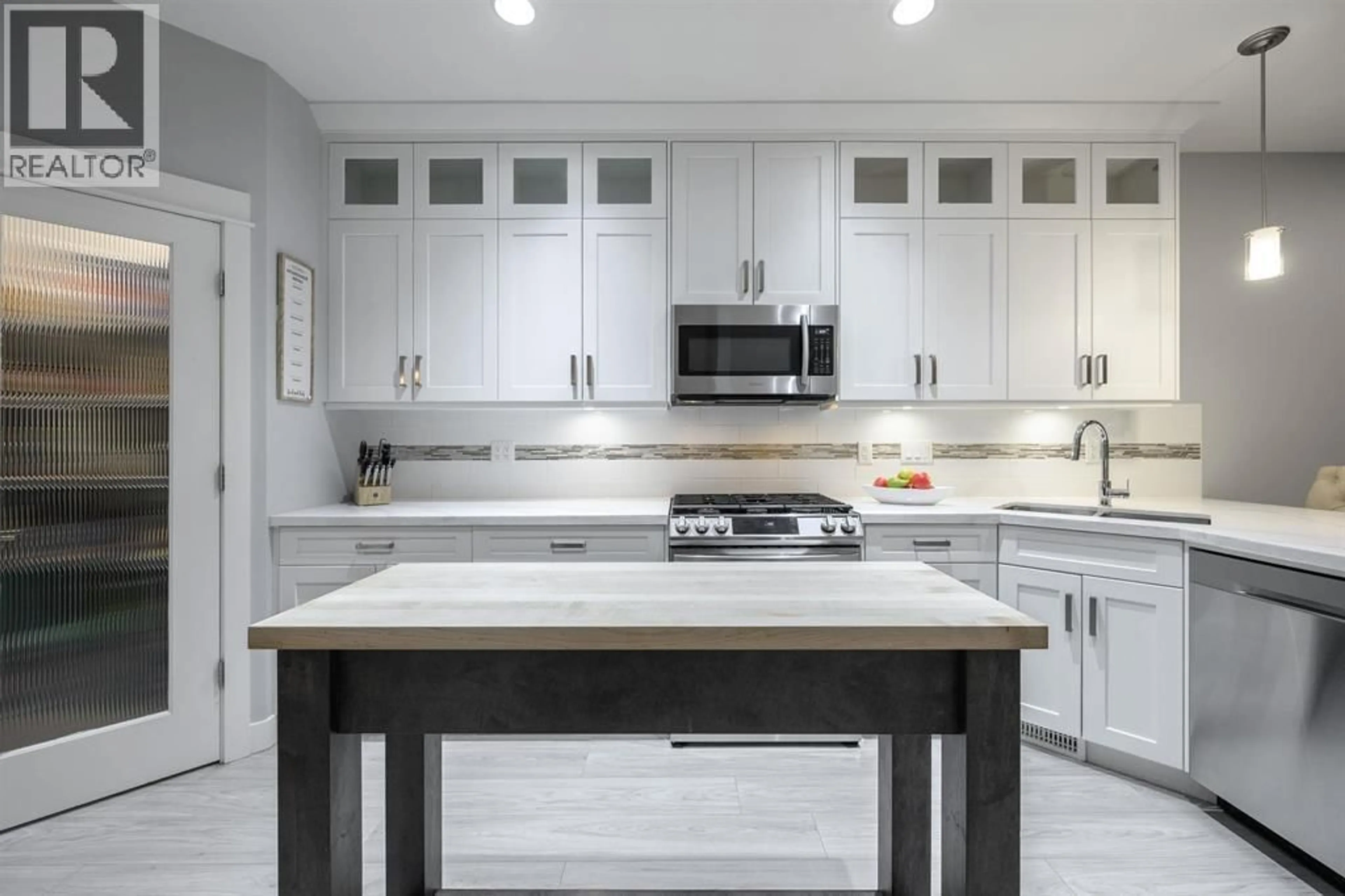 Contemporary kitchen, ceramic/tile floor for 53 - 10480 248 STREET, Maple Ridge British Columbia V2W0J4