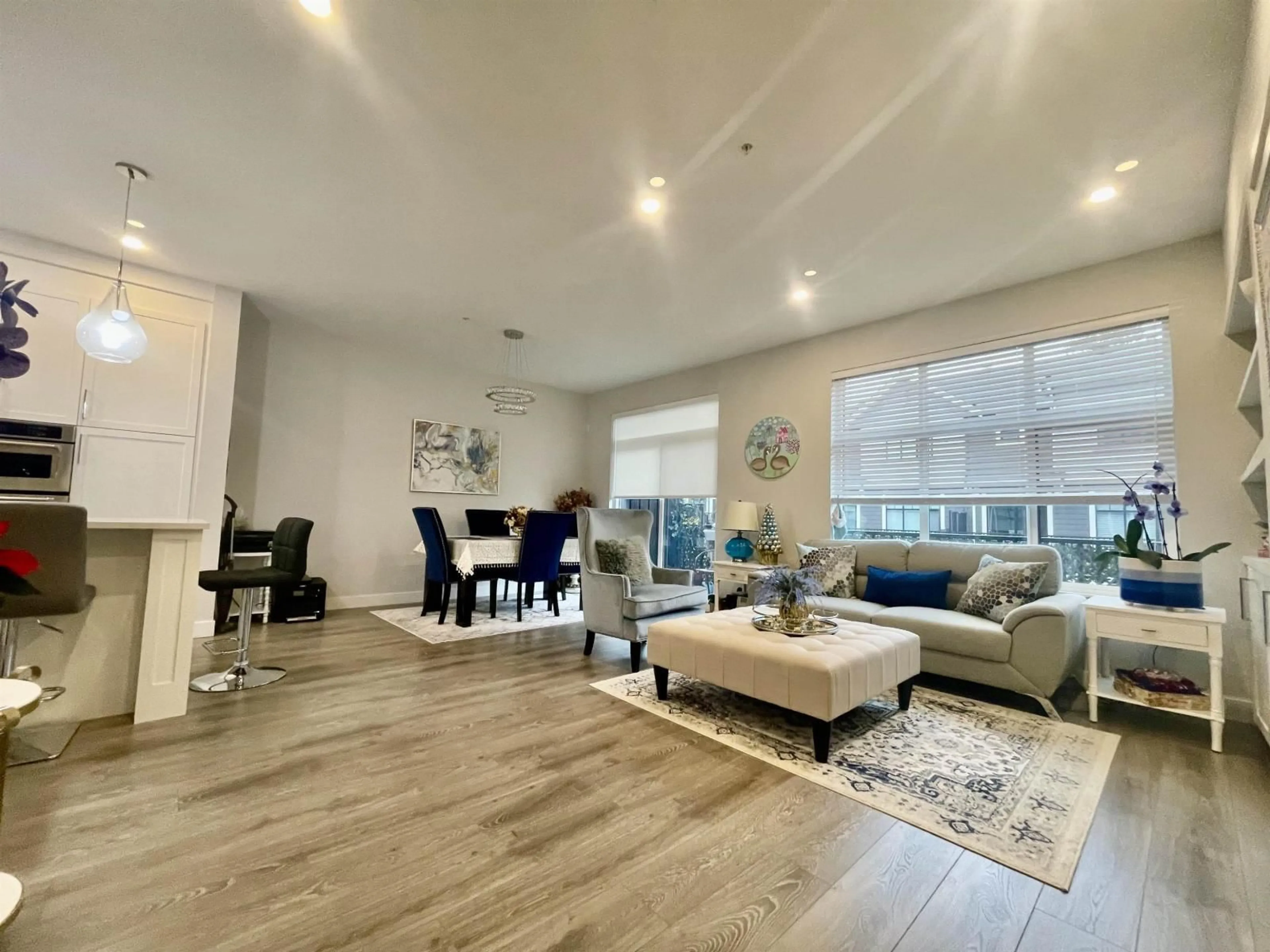 Living room with furniture, unknown for 17 - 20261 72B AVENUE, Langley British Columbia V2Y3M8