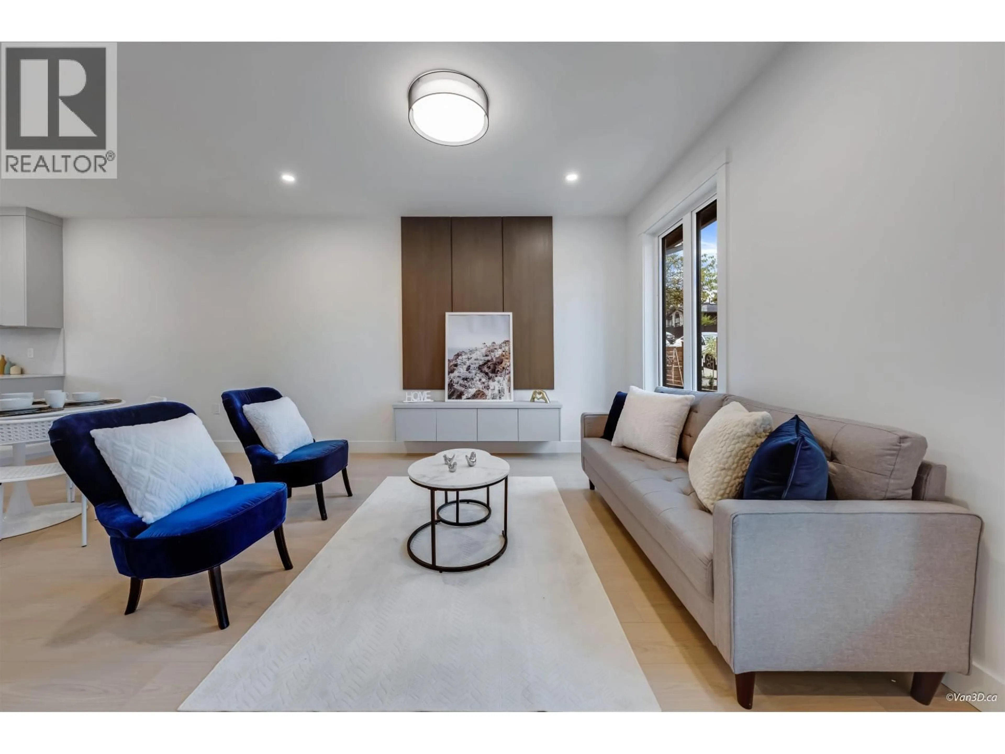 Living room with furniture, unknown for 3 - 7893 2ND STREET, Burnaby British Columbia V3N0K2