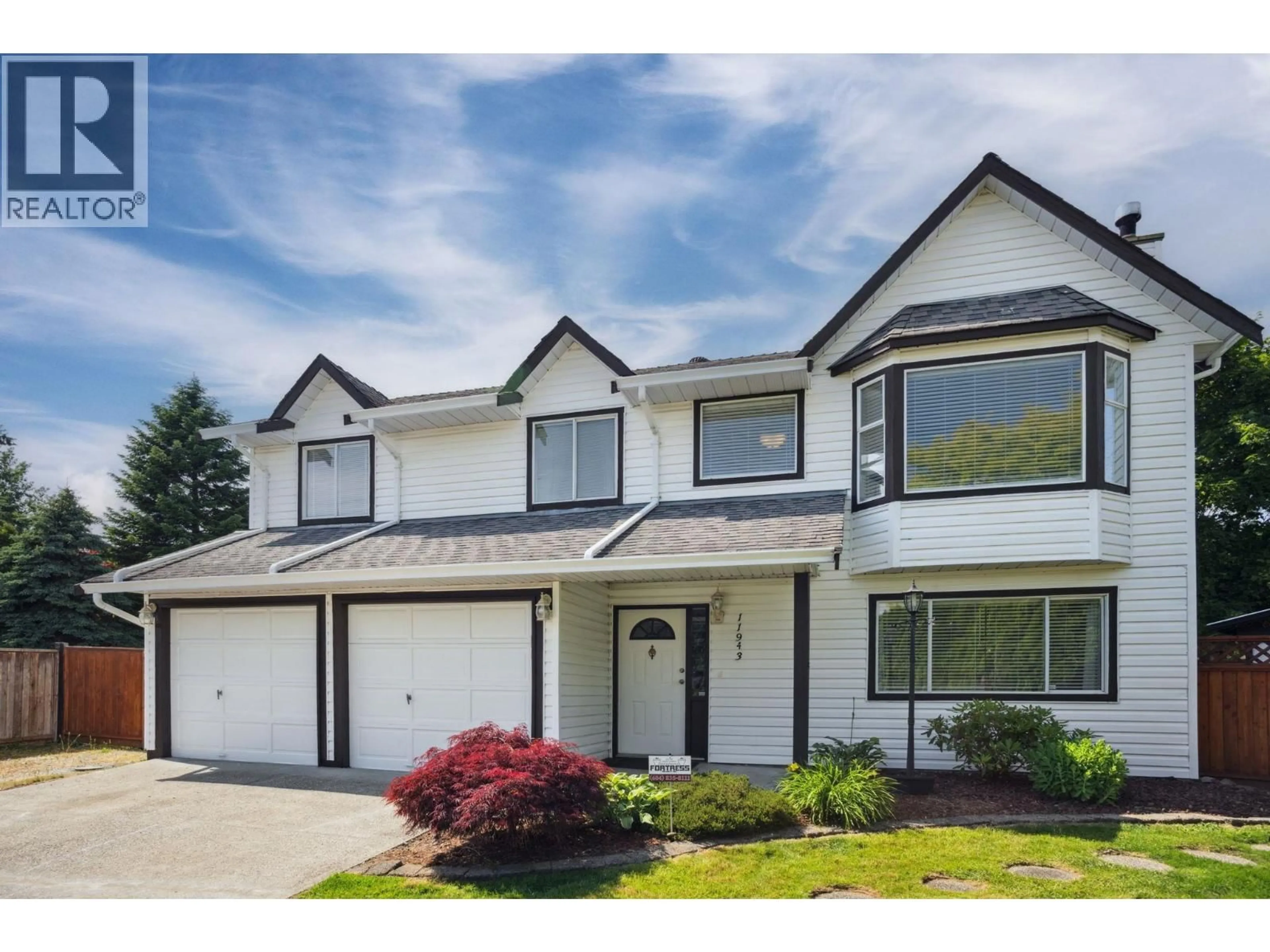 Home with vinyl exterior material, street for 11943 249 STREET, Maple Ridge British Columbia V4R1Z4