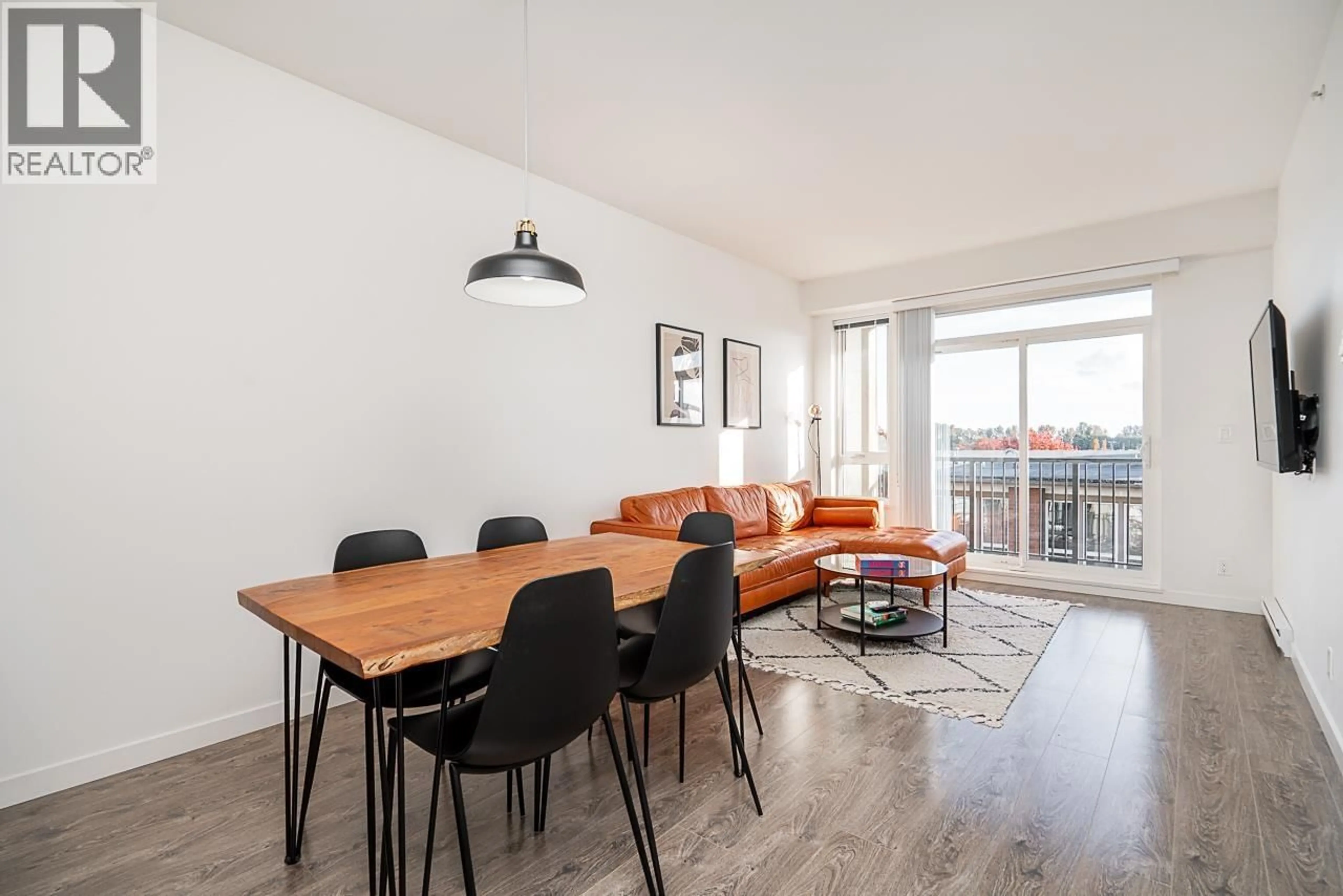 Living room with furniture, wood/laminate floor for 416 - 12339 STEVESTON HIGHWAY, Richmond British Columbia V6W0B4