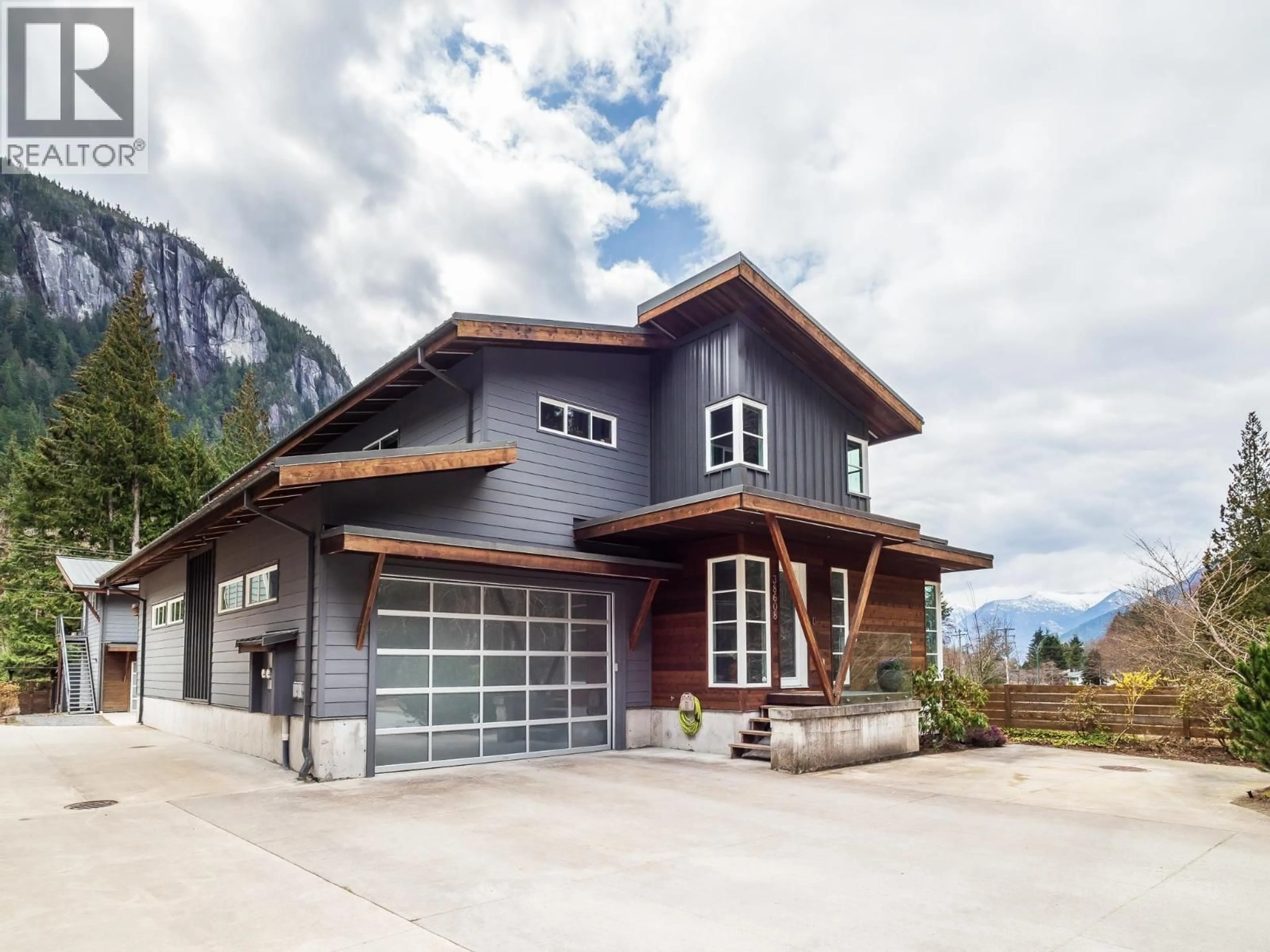 Unknown for 38608 WESTWAY AVENUE, Squamish British Columbia V8B0W2