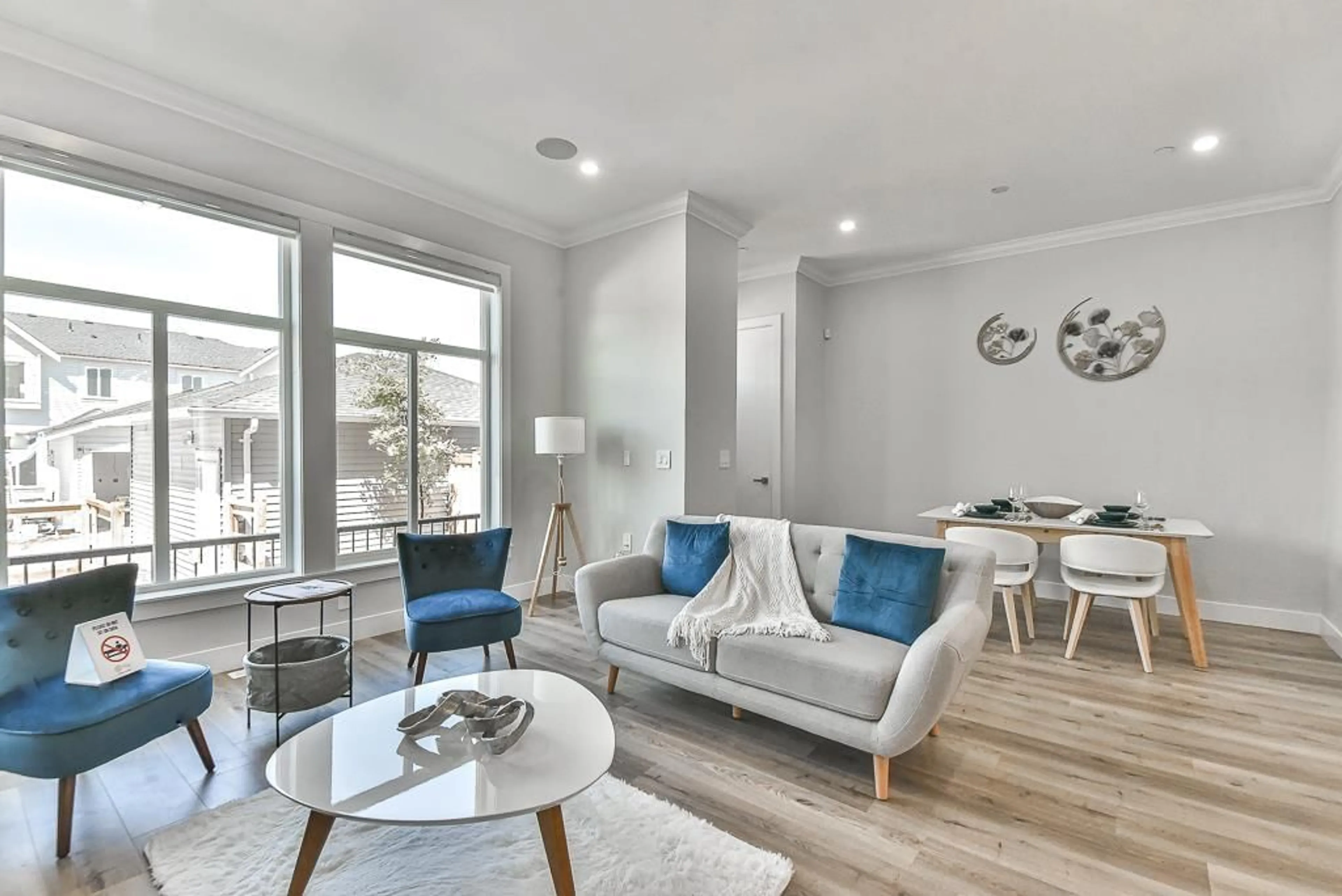 Living room with furniture, unknown for 19643 74 AVENUE, Langley British Columbia V2Y3G6