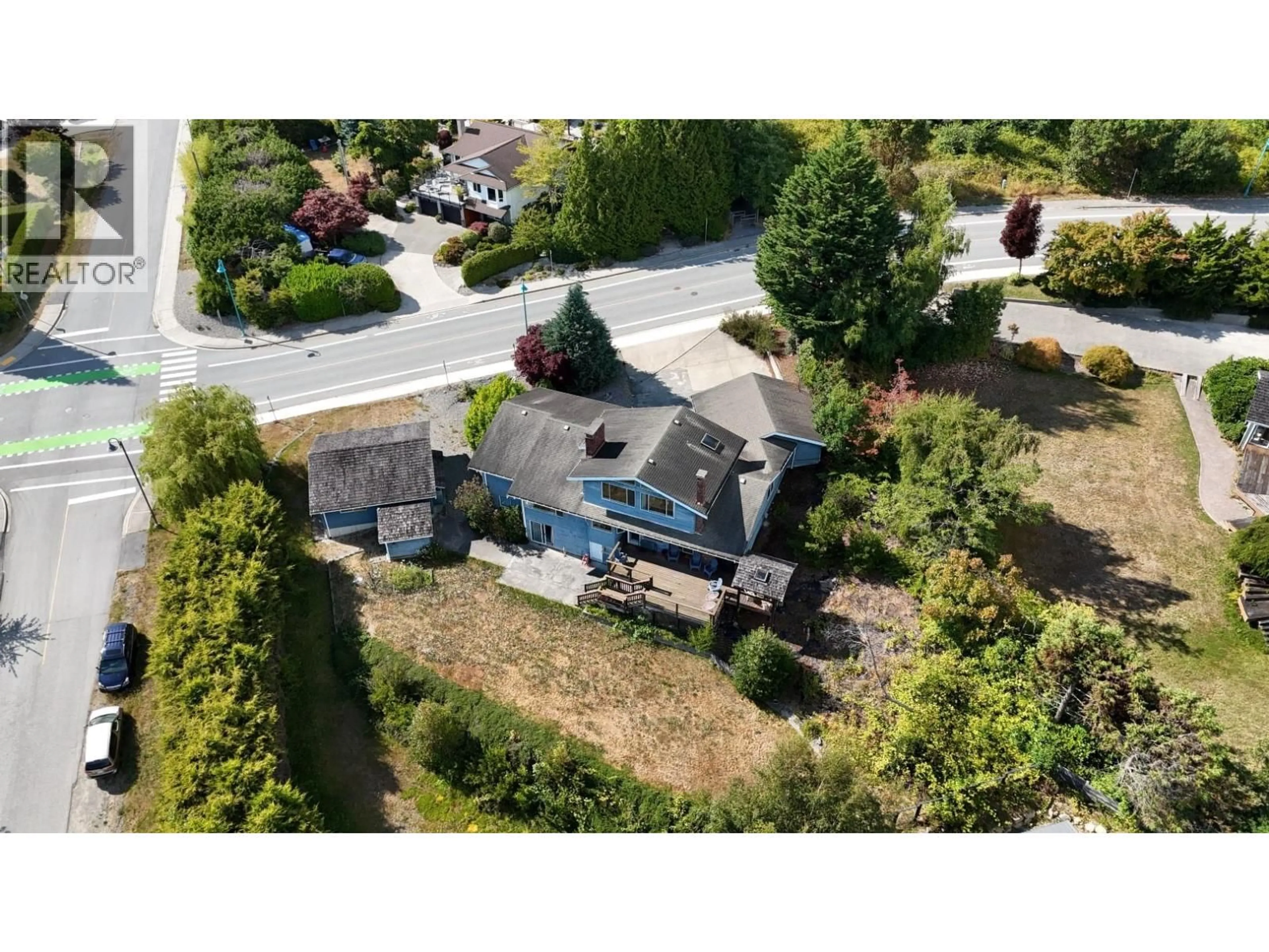A pic from outside/outdoor area/front of a property/back of a property/a pic from drone, street for 5504 DERBY ROAD, Sechelt British Columbia V7Z0M2