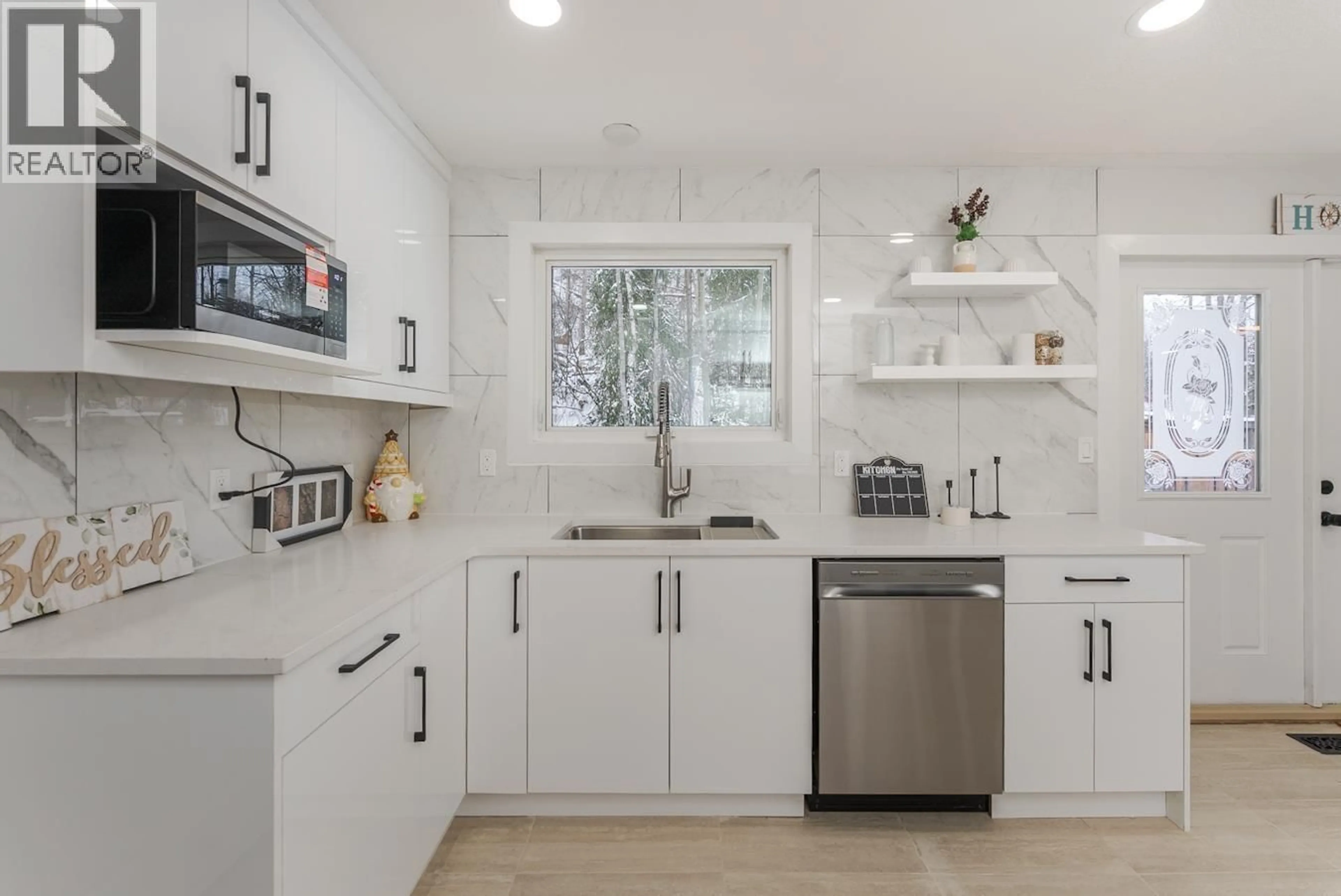 Open concept kitchen, unknown for 2988 ANDRES ROAD, Prince George British Columbia V2N5E5