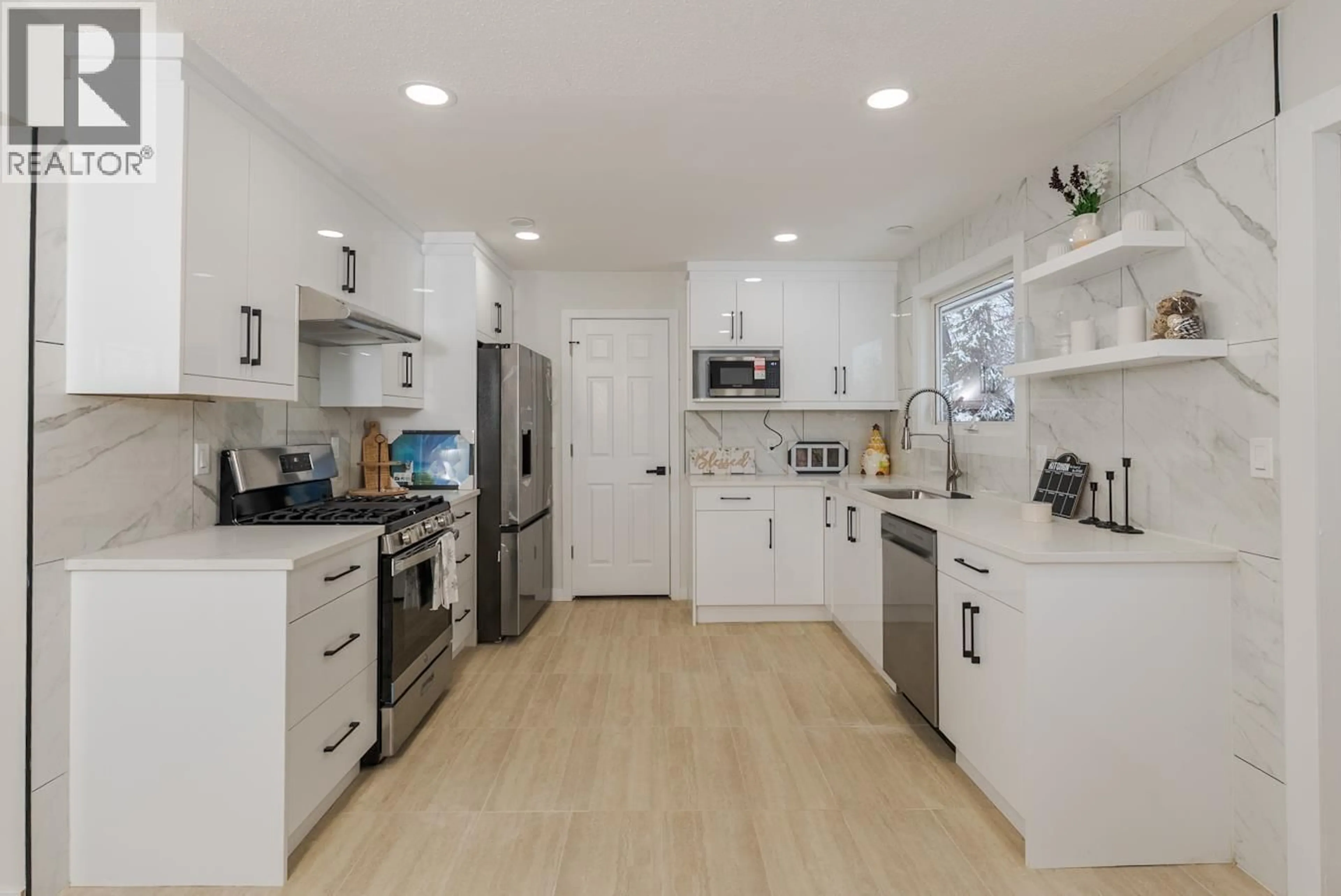 Open concept kitchen, unknown for 2988 ANDRES ROAD, Prince George British Columbia V2N5E5