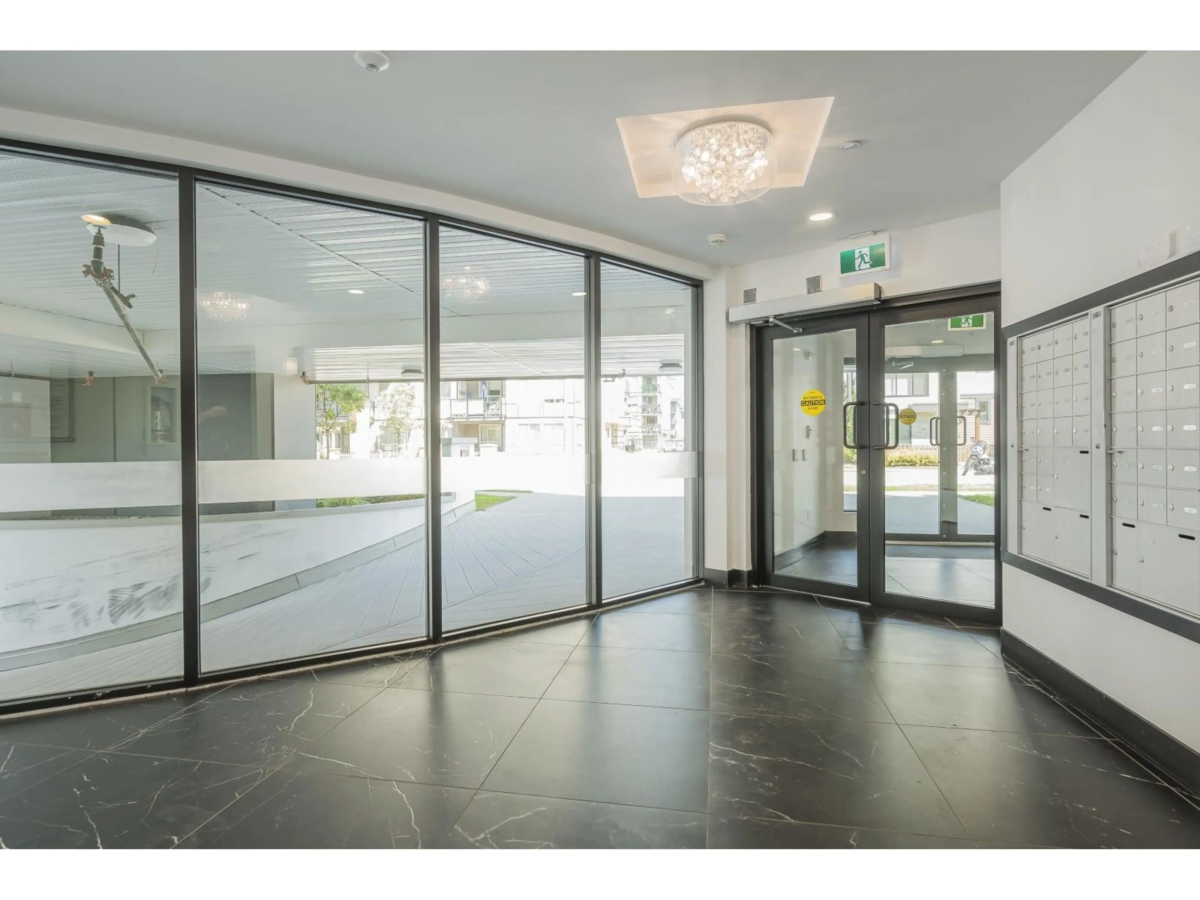 Indoor foyer for B408 - 20838 78B AVENUE, Langley British Columbia V2Y3M2