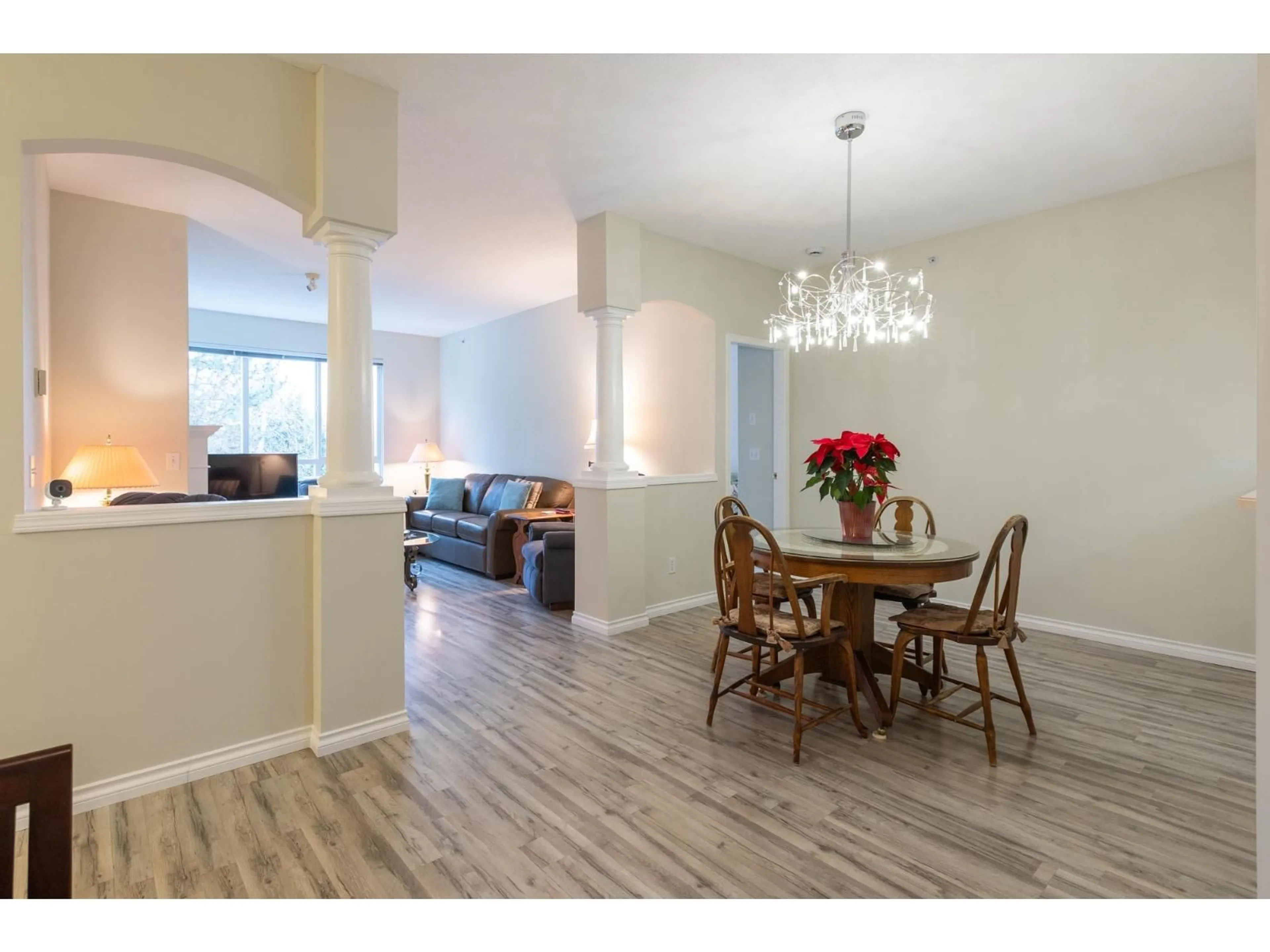 Unknown for 424 - 13880 70 AVENUE, Surrey British Columbia V3W0T3