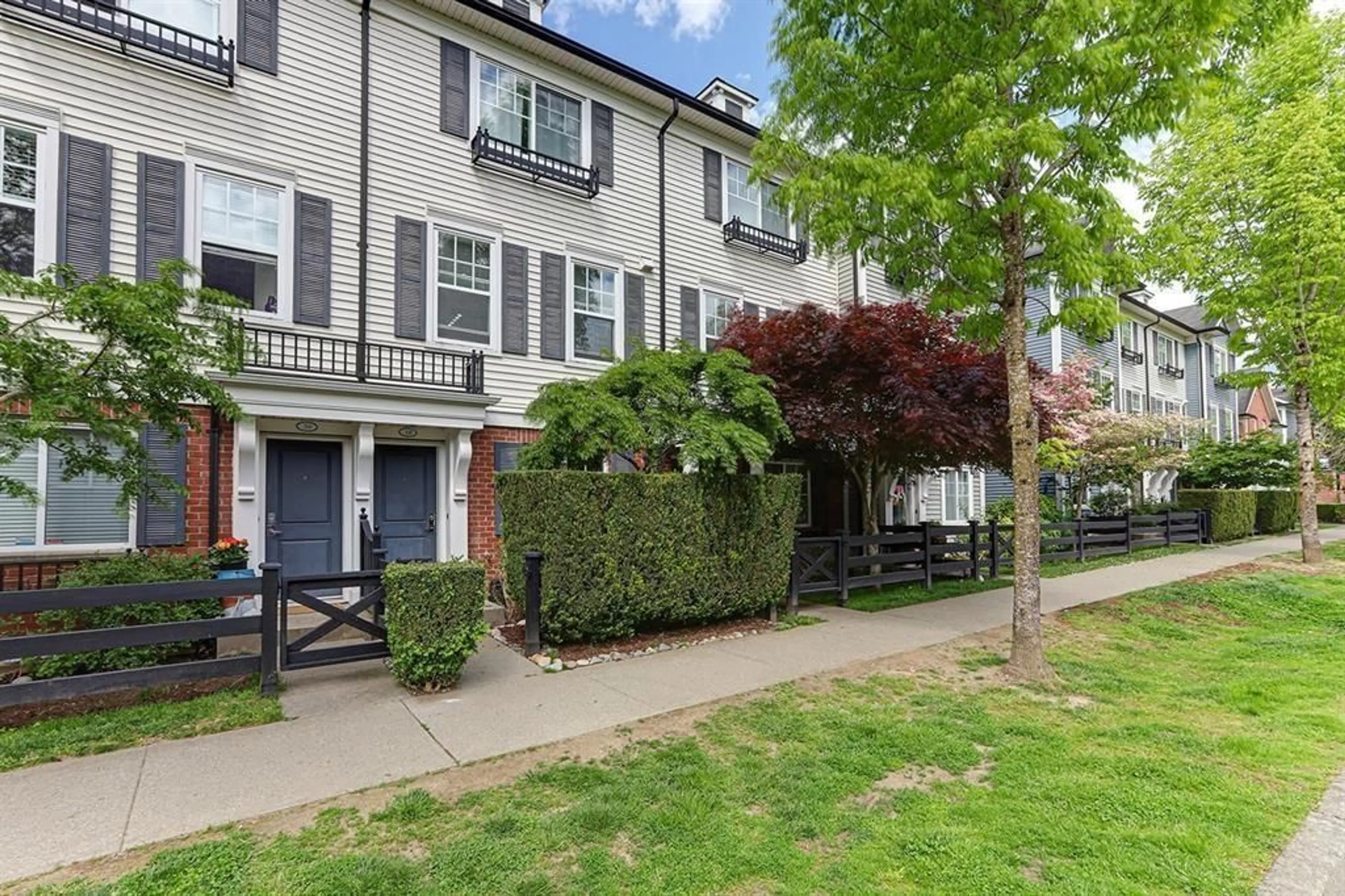 Patio, street for 38 - 18983 72A AVENUE, Surrey British Columbia V4N1A5