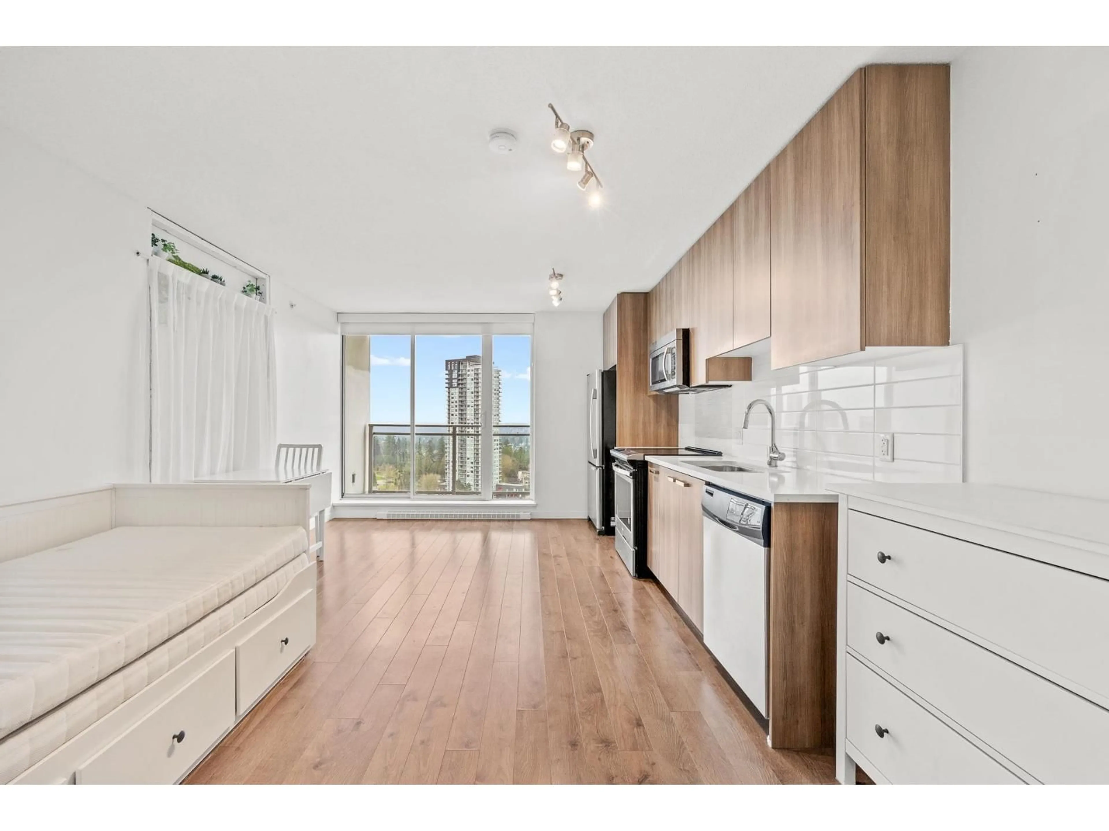 Unknown for 2511 - 13325 102A AVENUE, Surrey British Columbia V3T0J5