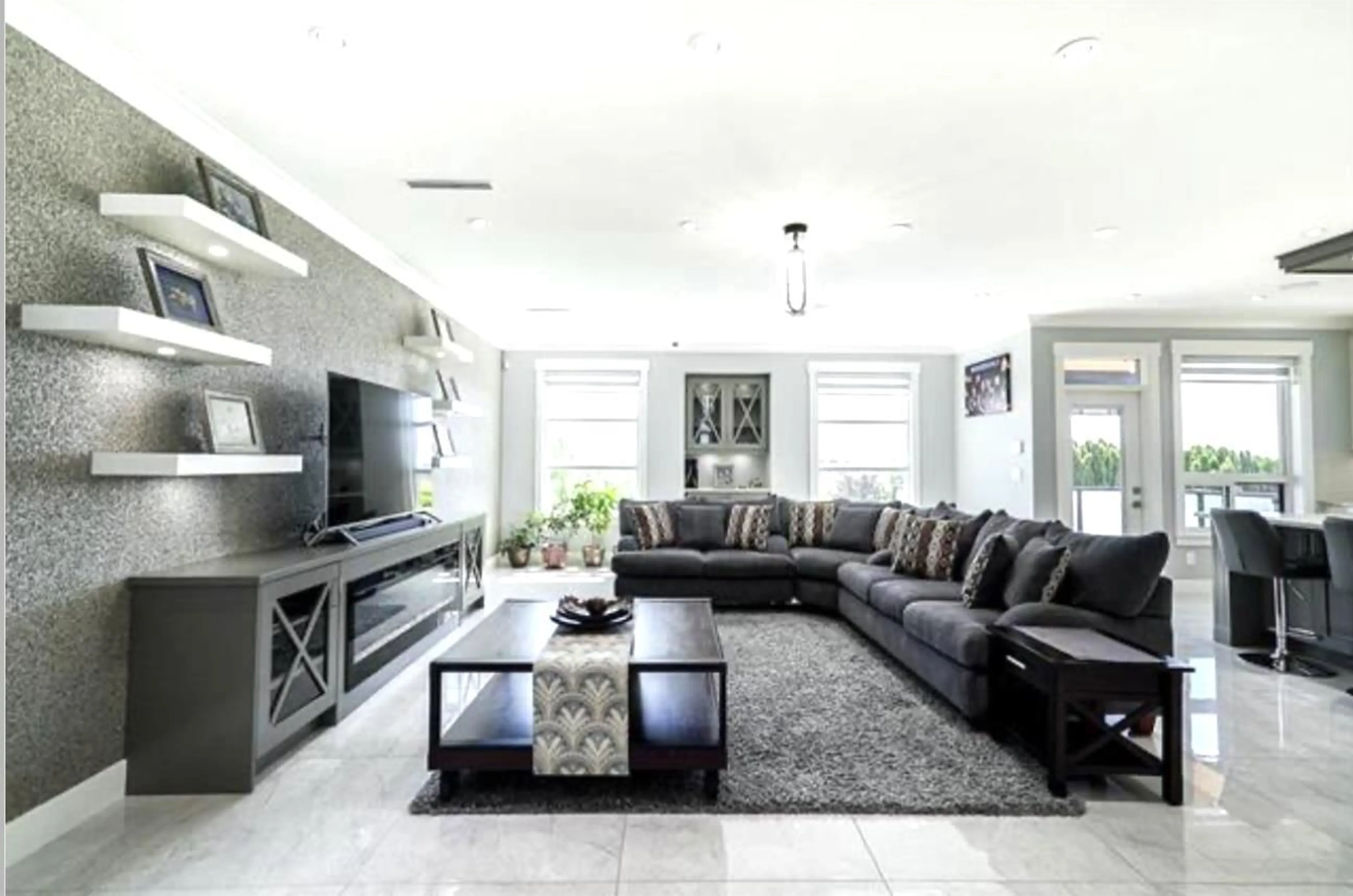 Living room with furniture, unknown for 17012 57 AVENUE, Surrey British Columbia V3S8P3