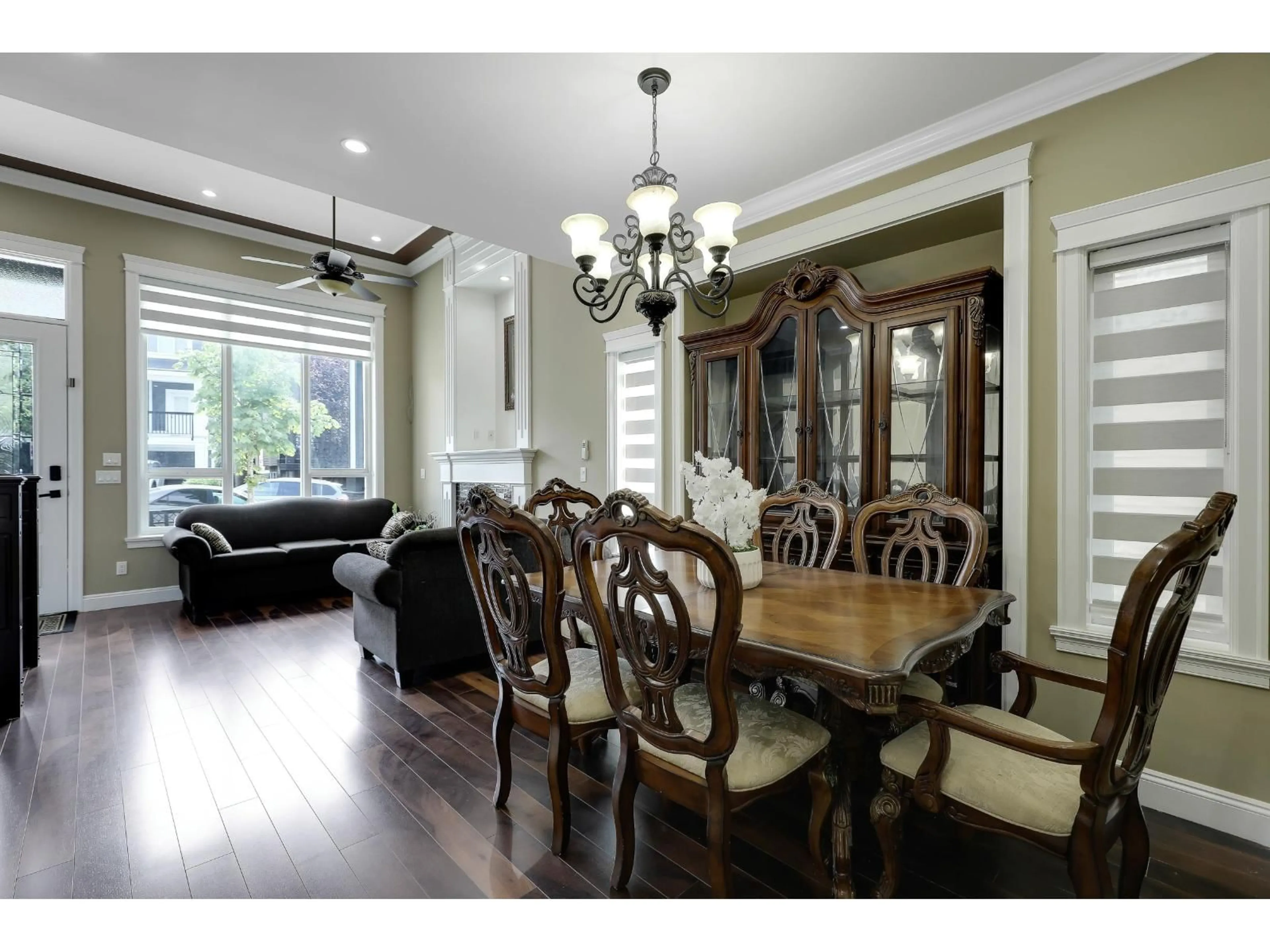 Dining room, wood/laminate floor for 14881 63 AVENUE, Surrey British Columbia V3S2W9