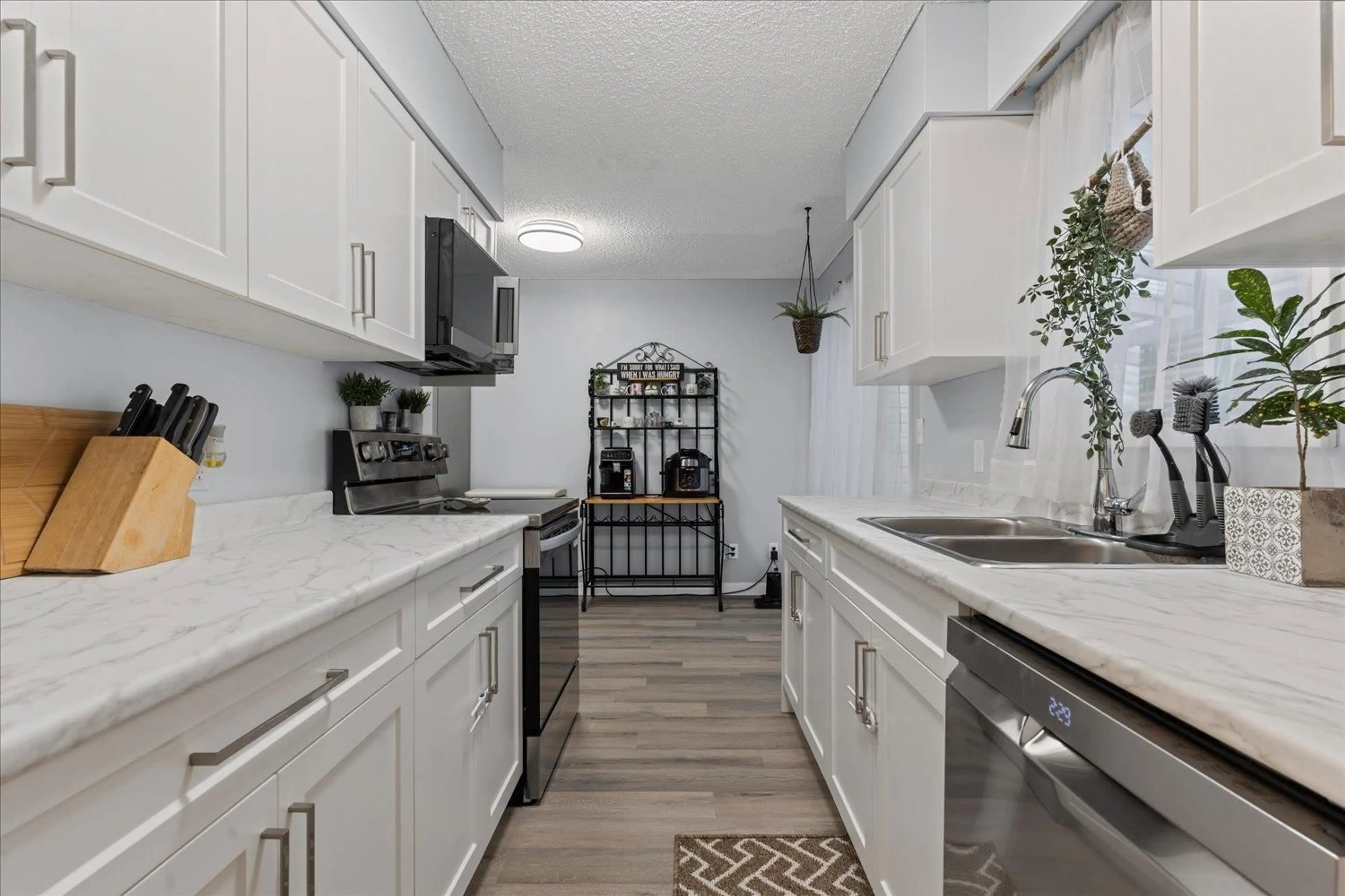 Unknown for 28 - 45215 WOLFE ROAD, Chilliwack British Columbia V2P1V5