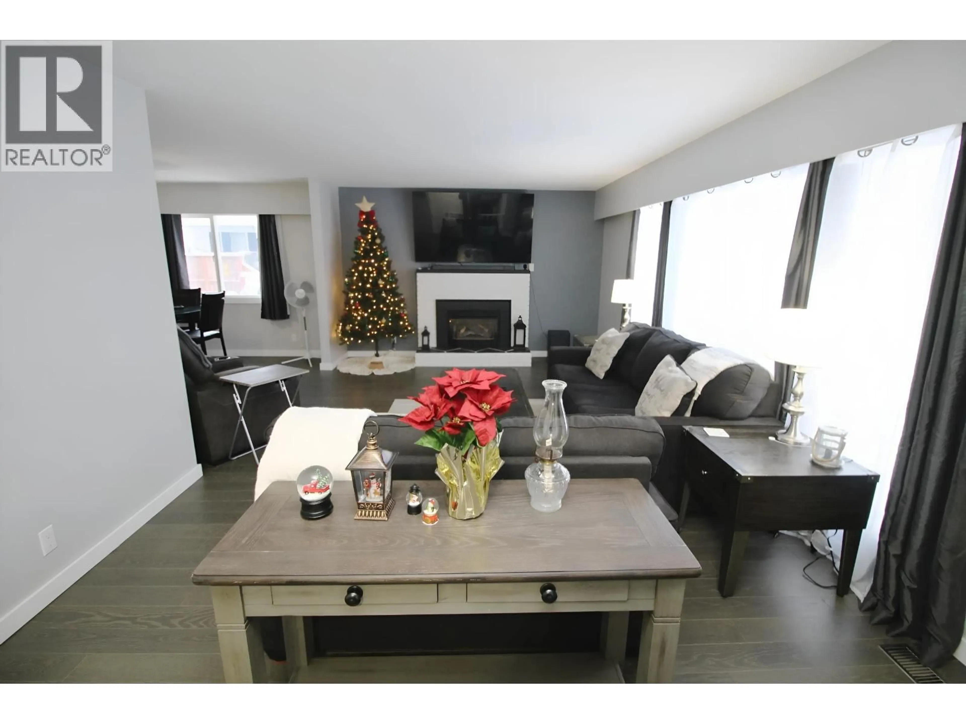 Living room with furniture, unknown for 3313 PARISH ROAD, Houston British Columbia V0J1Z0