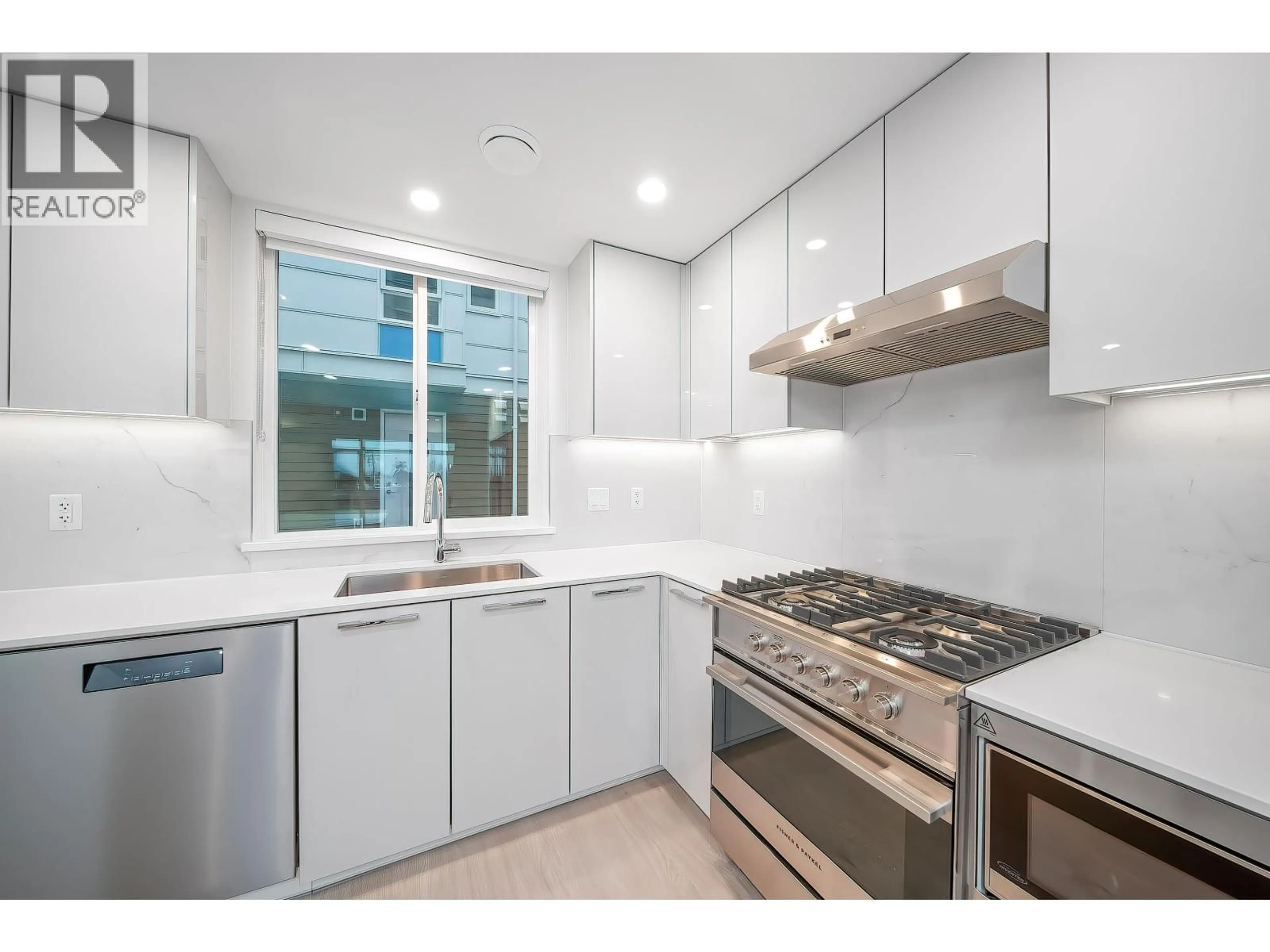 Standard kitchen, ceramic/tile floor for SL7 - 10333 RIVER DRIVE, Richmond British Columbia V6X0X4