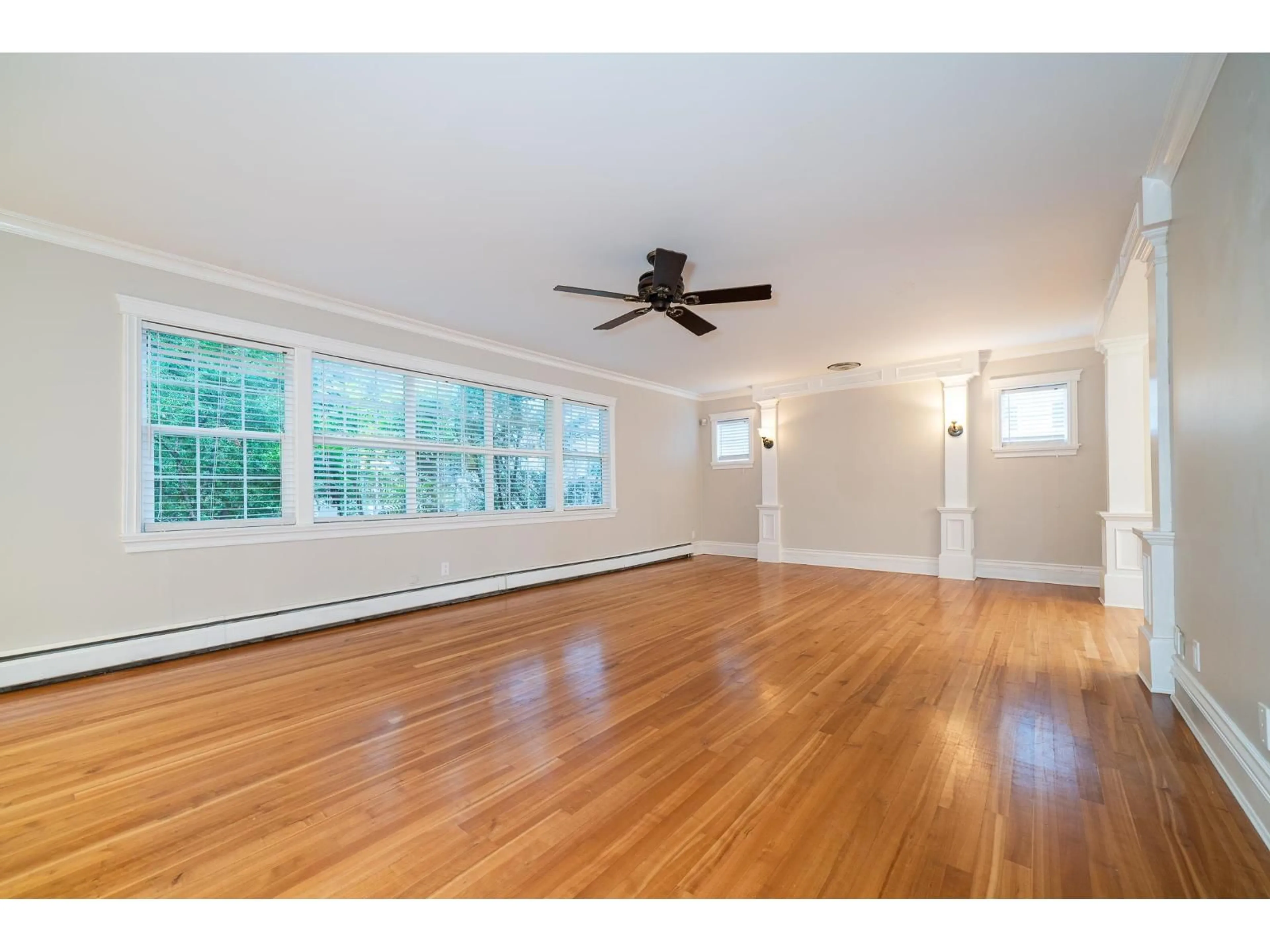 A pic of a room for 1949 134 STREET, Surrey British Columbia V4A4C5